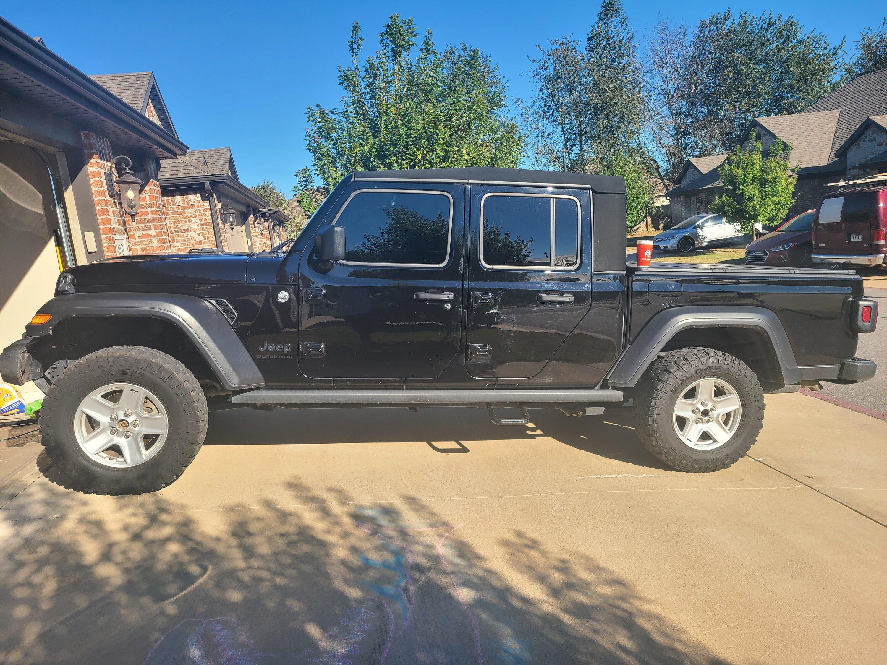 Jeep Gladiator Why is picking a tire size so difficult?! 20220929_164105
