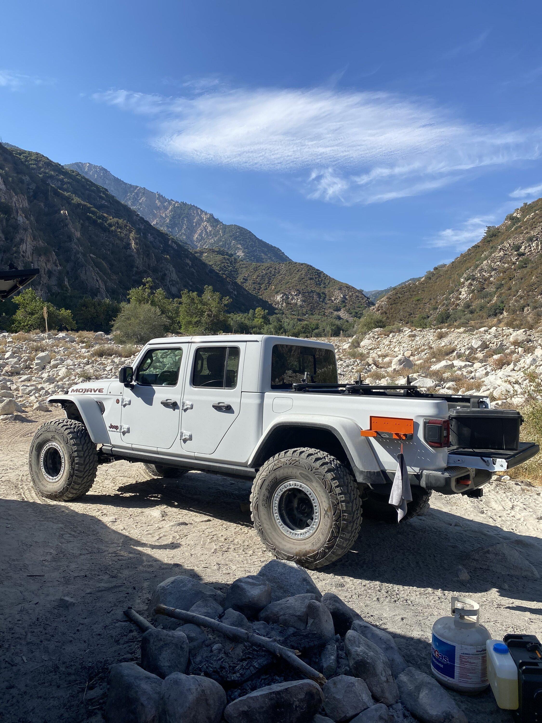Jeep Gladiator Full suspension, Clayton Off-road 2.5 inch coils, 8 control arms, Bilstein B8 8100 external bypass shocks FE4F4950-5ECC-4311-99D9-9C1F363CB393