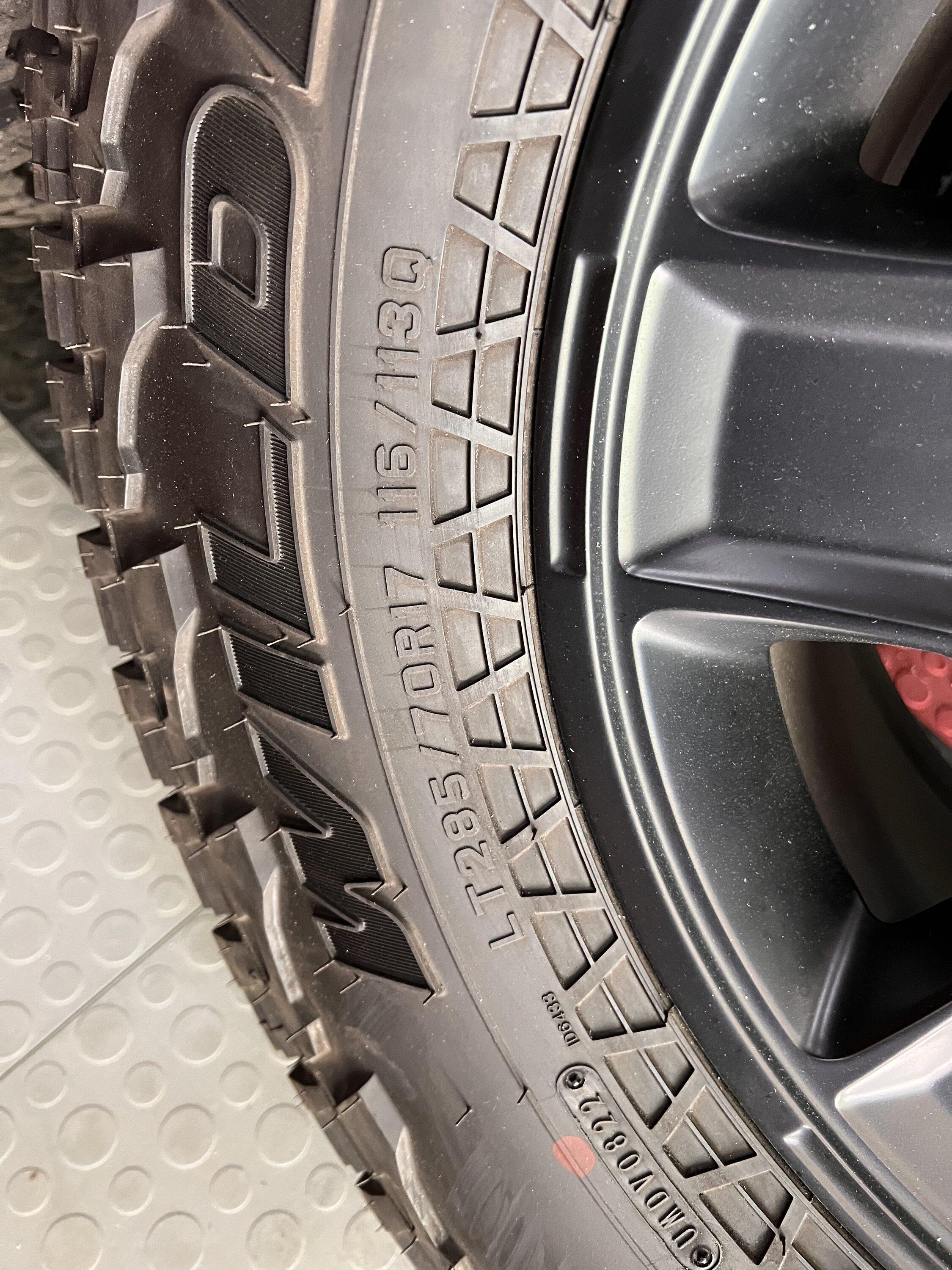Jeep Gladiator 2022 gladiator Mojave takeoffs wheels-tires-TPMS CF784ECE-30F6-4389-BE57-820E482192D2