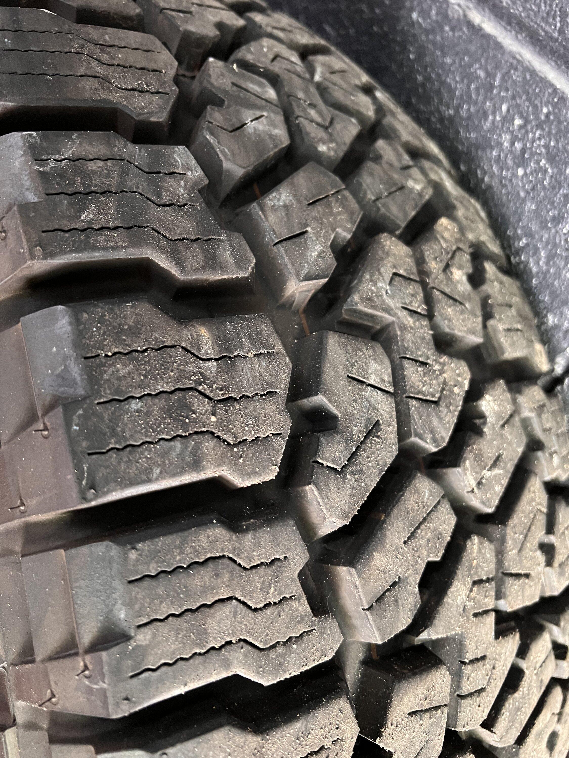 Jeep Gladiator 2022 gladiator Mojave takeoffs wheels-tires-TPMS 39D4323E-CB96-4508-9FFE-FC4B6D4AD8CF