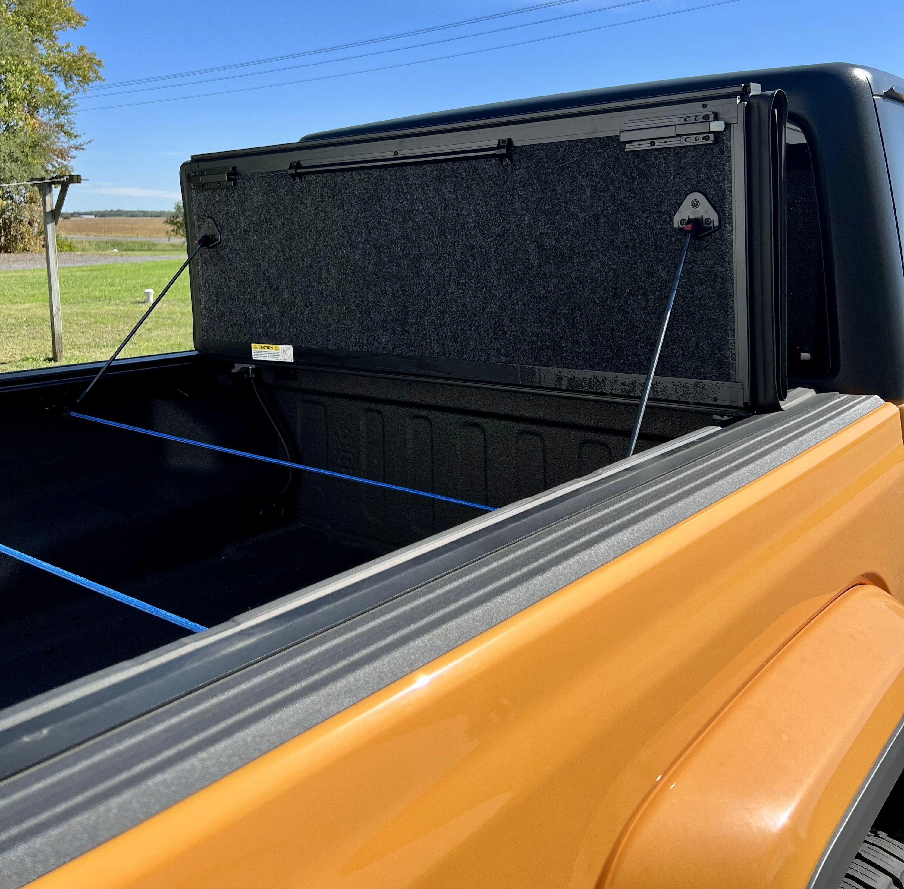 Jeep Gladiator Undercover Ultra Flex tri-fold hard tonneau cover 52B70369-A5BC-4BAF-9056-1905E231FC38