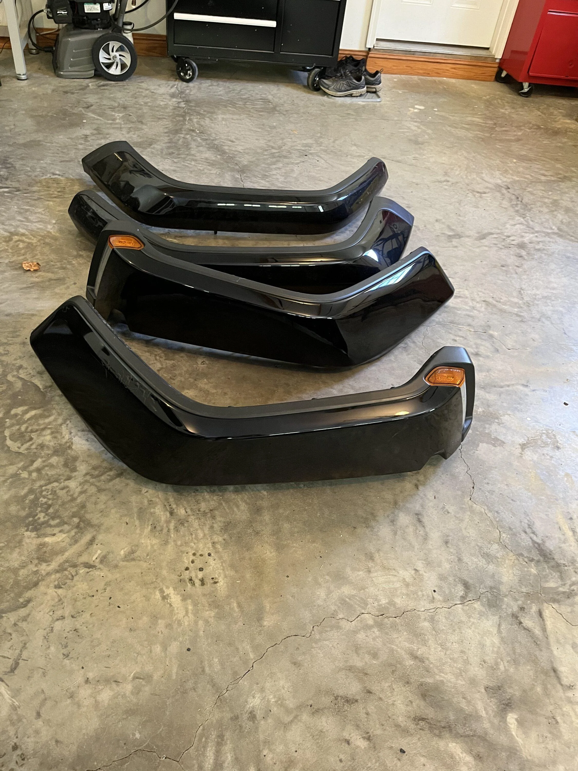 Jeep Gladiator Rubicon inner and painted outer fenders 97B5C6A4-97BB-4DDD-AA44-4861234B4CE2