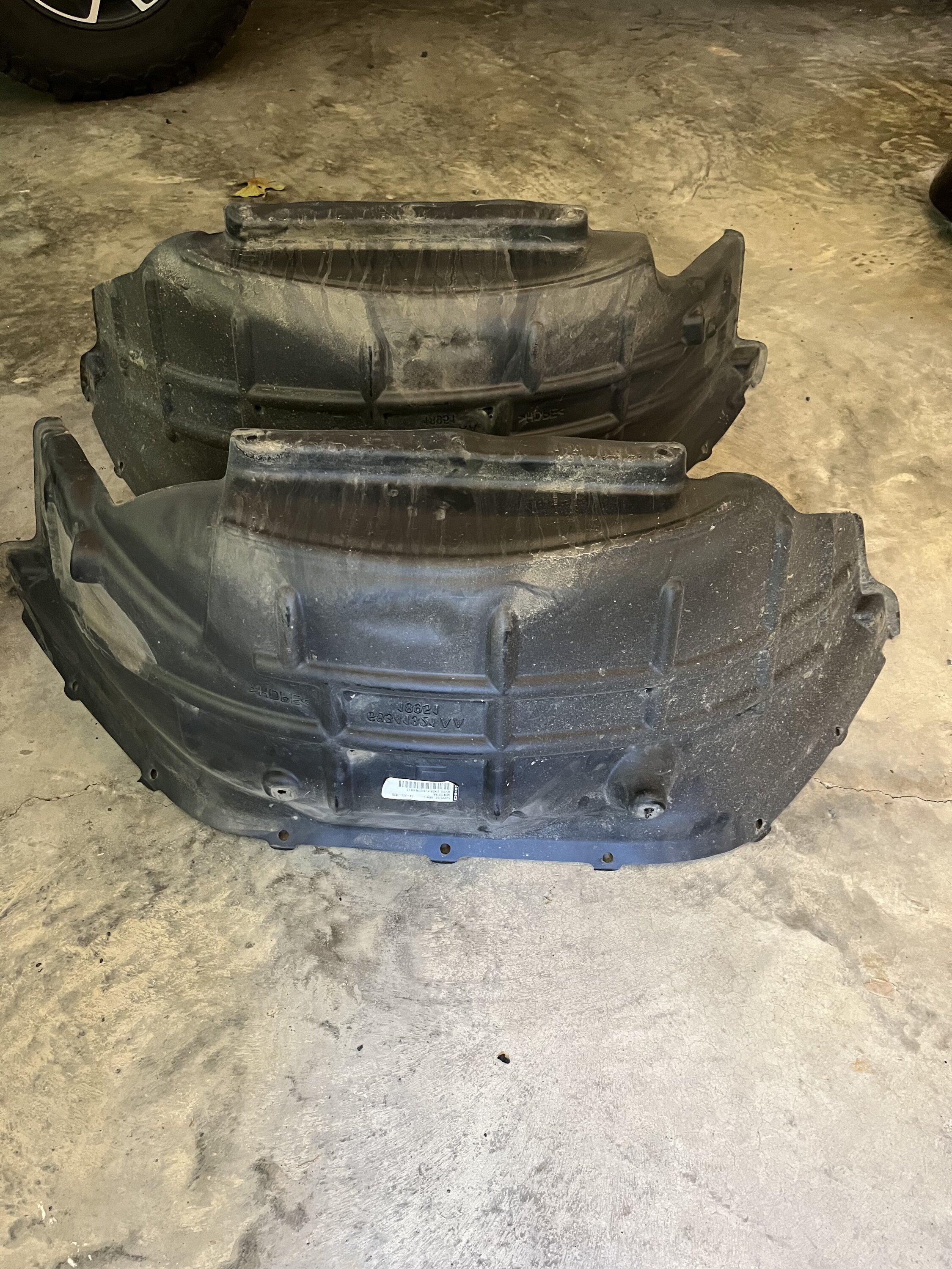 Jeep Gladiator Rubicon inner and painted outer fenders 483B889F-EC11-4637-A583-1B7C2F3938C6