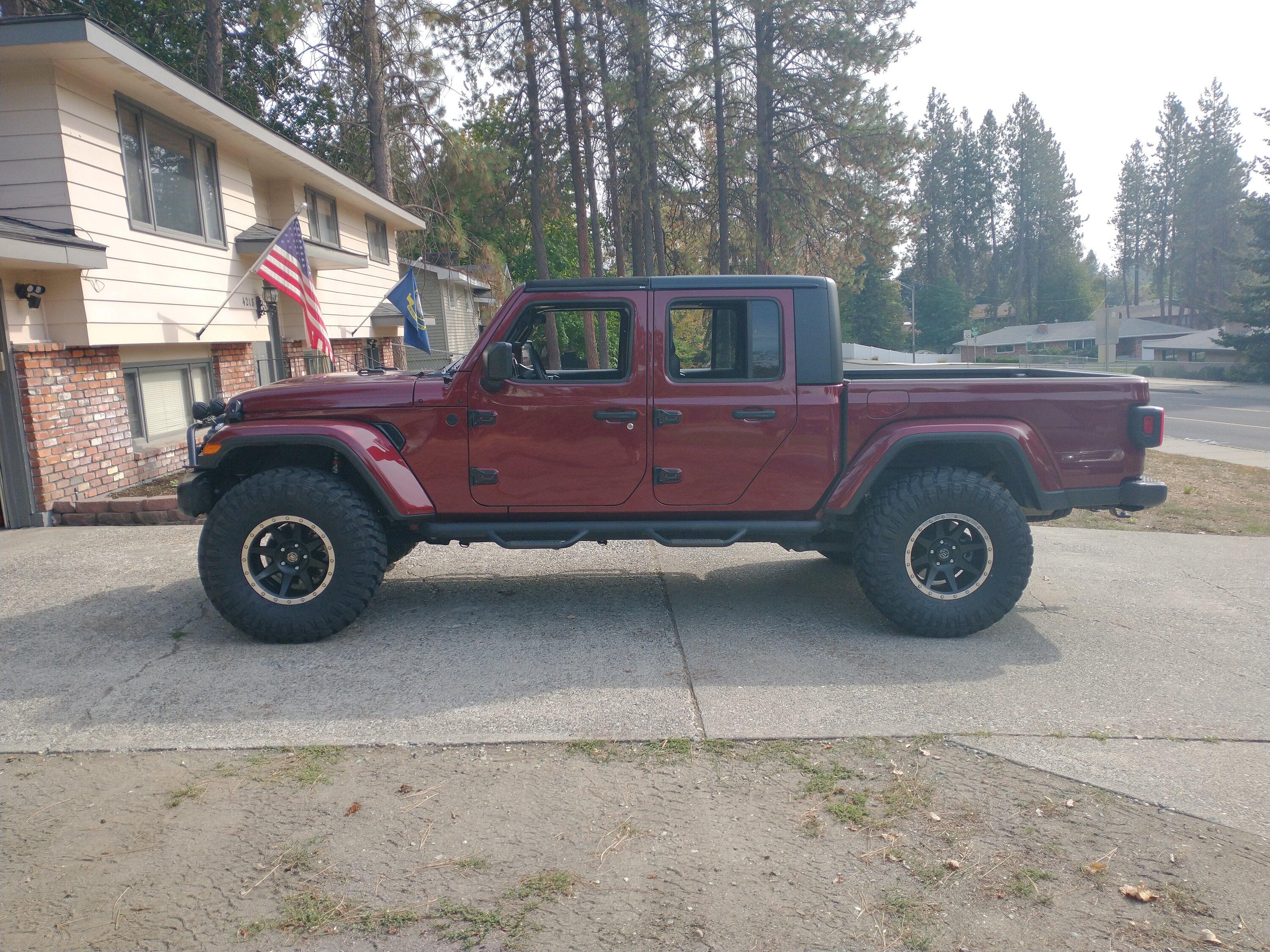Jeep Gladiator Possible tire scam? maxxis razr mt IMG_20221007_134048554