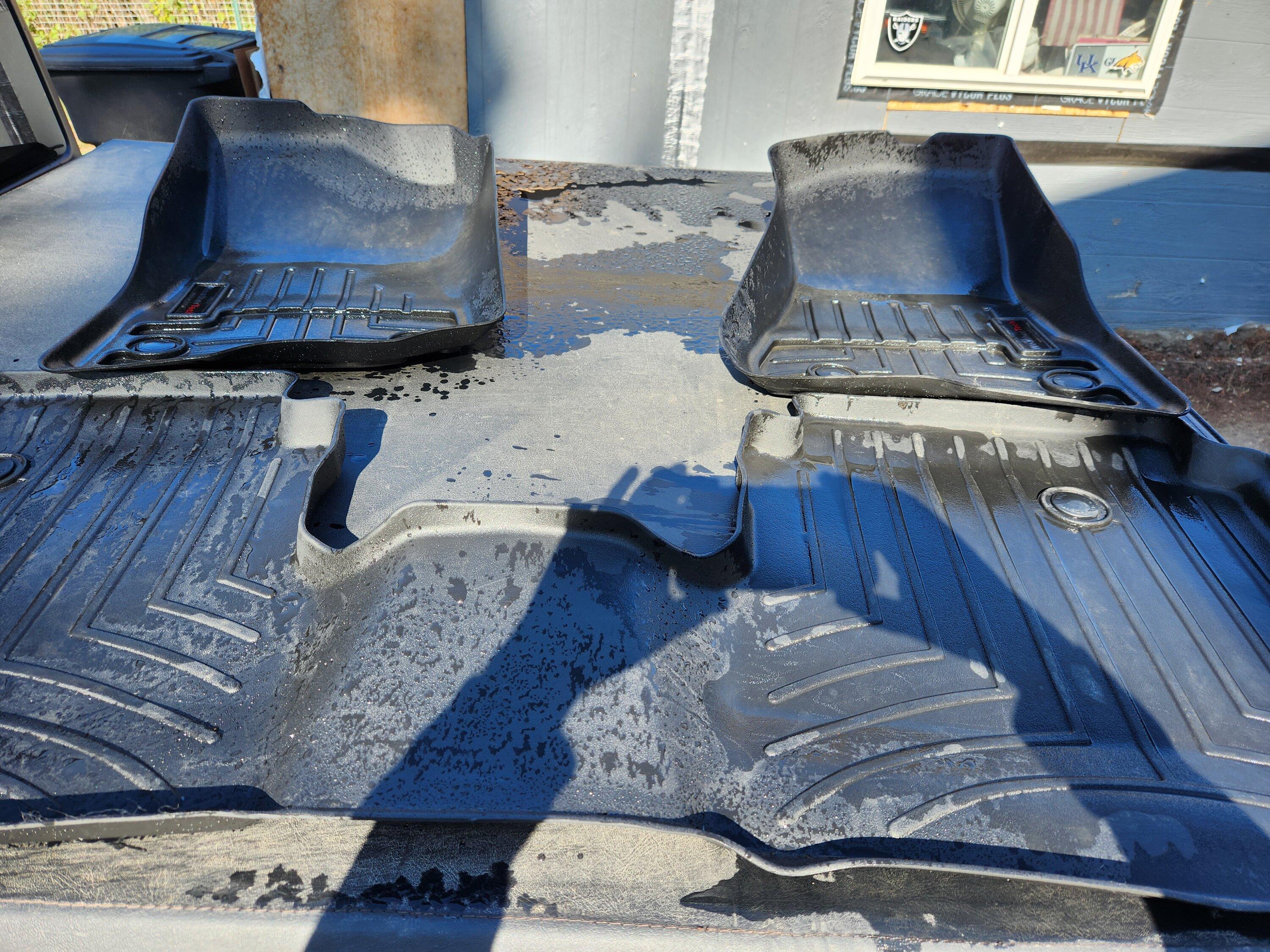 Jeep Gladiator Weathertech Full Mat Set Price Lowered 20221008_114822