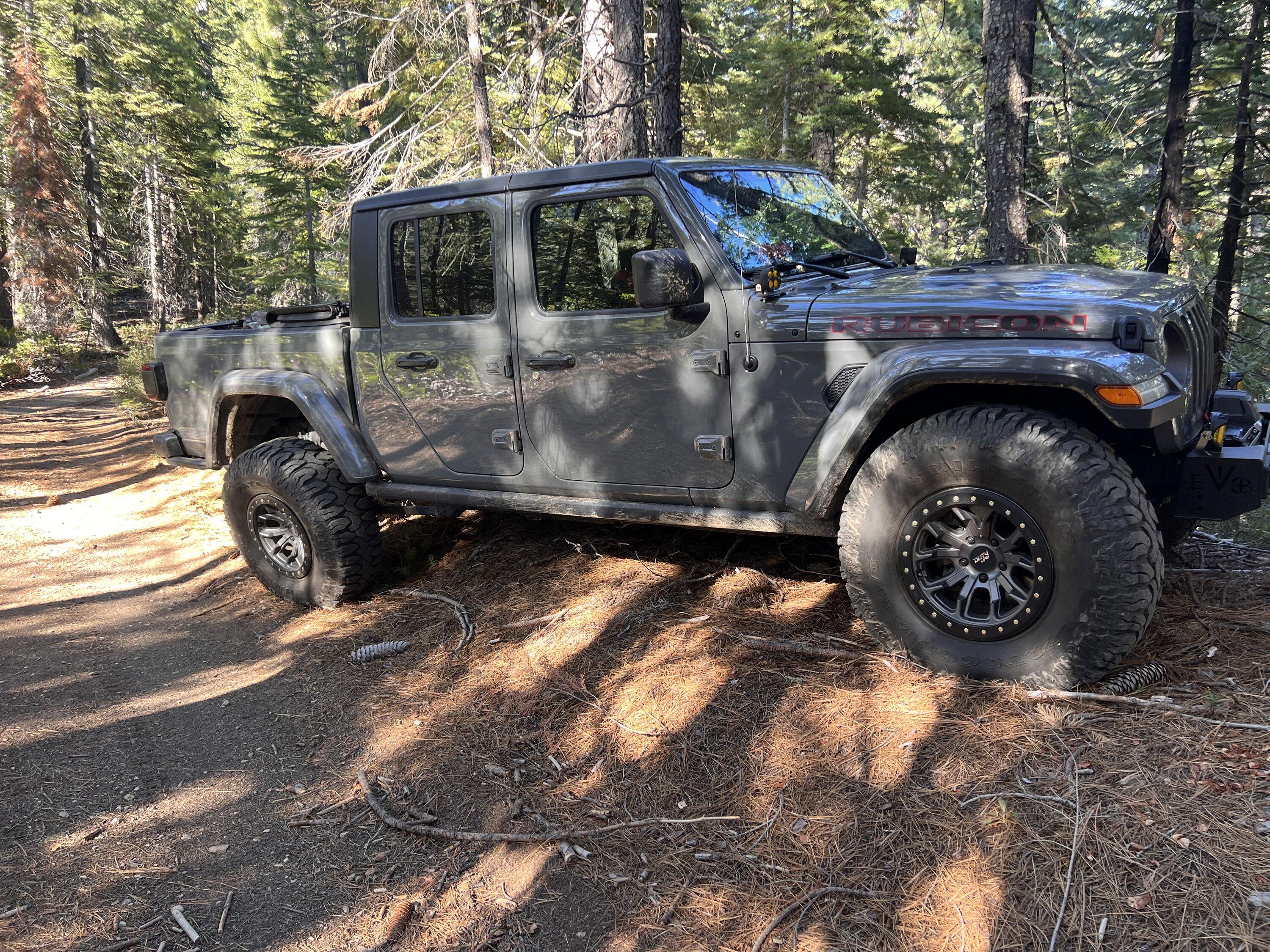 Jeep Gladiator SHOW ME YOUR WHEELS! 13A8E074-BCC8-462D-B9B9-A01682D18C03