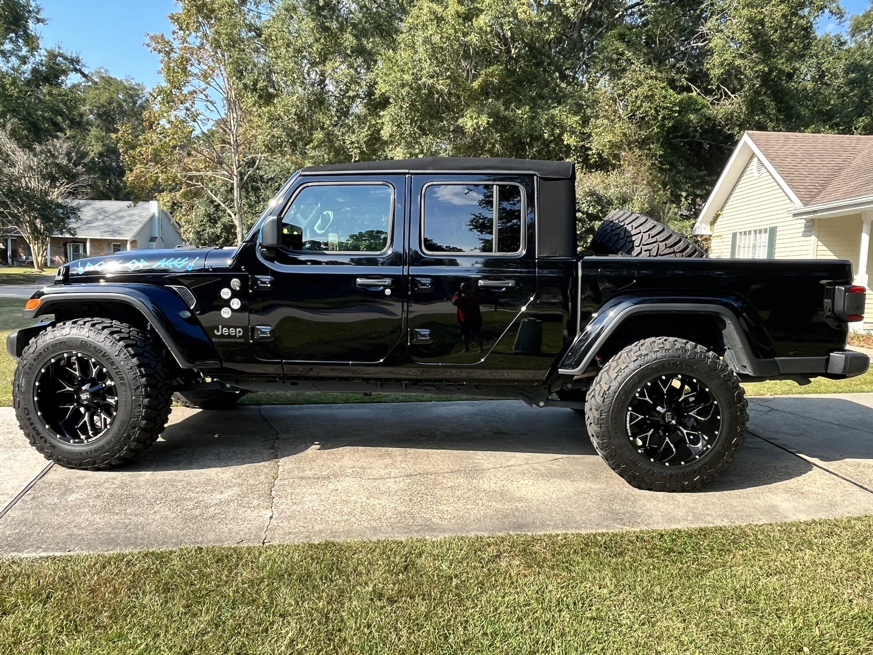 Jeep Gladiator SHOW ME YOUR WHEELS! 174E98EA-2FA8-4760-B56E-55D4193E0E1E