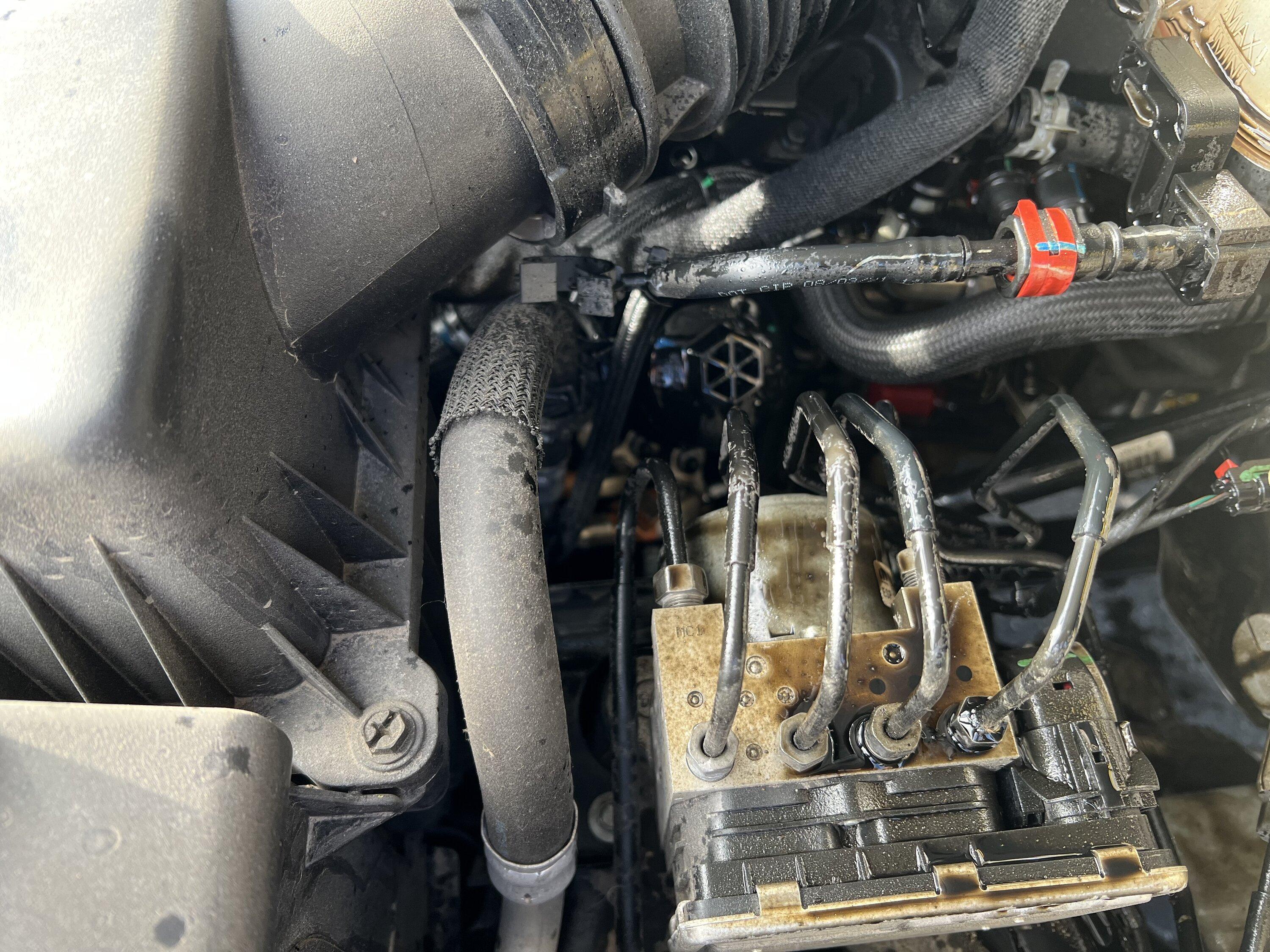 Jeep Gladiator Catastrophic Oil Leak IMG_4209.JPG