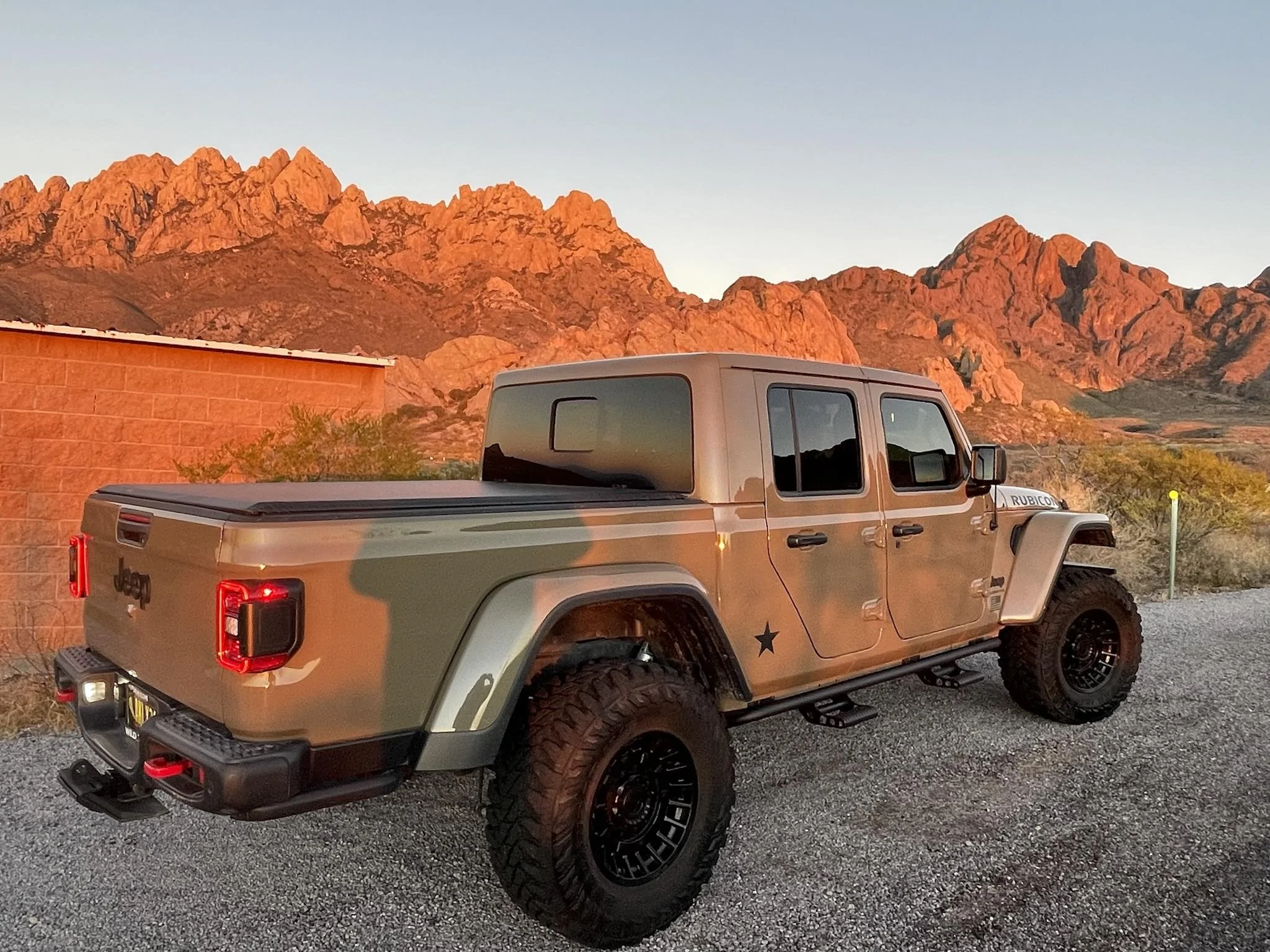 Jeep Gladiator Steps but want to off road eventually 452E7E82-B2D5-4EC8-B061-0D7D48C859F0