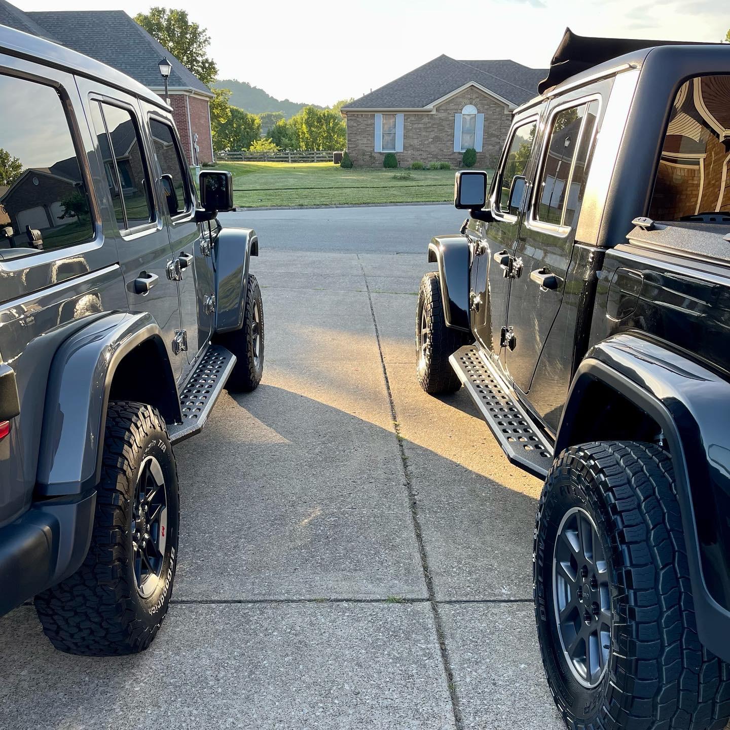 Jeep Gladiator Steps but want to off road eventually DA03618A-4BDD-42CA-8152-EEFFF4F8E8E3