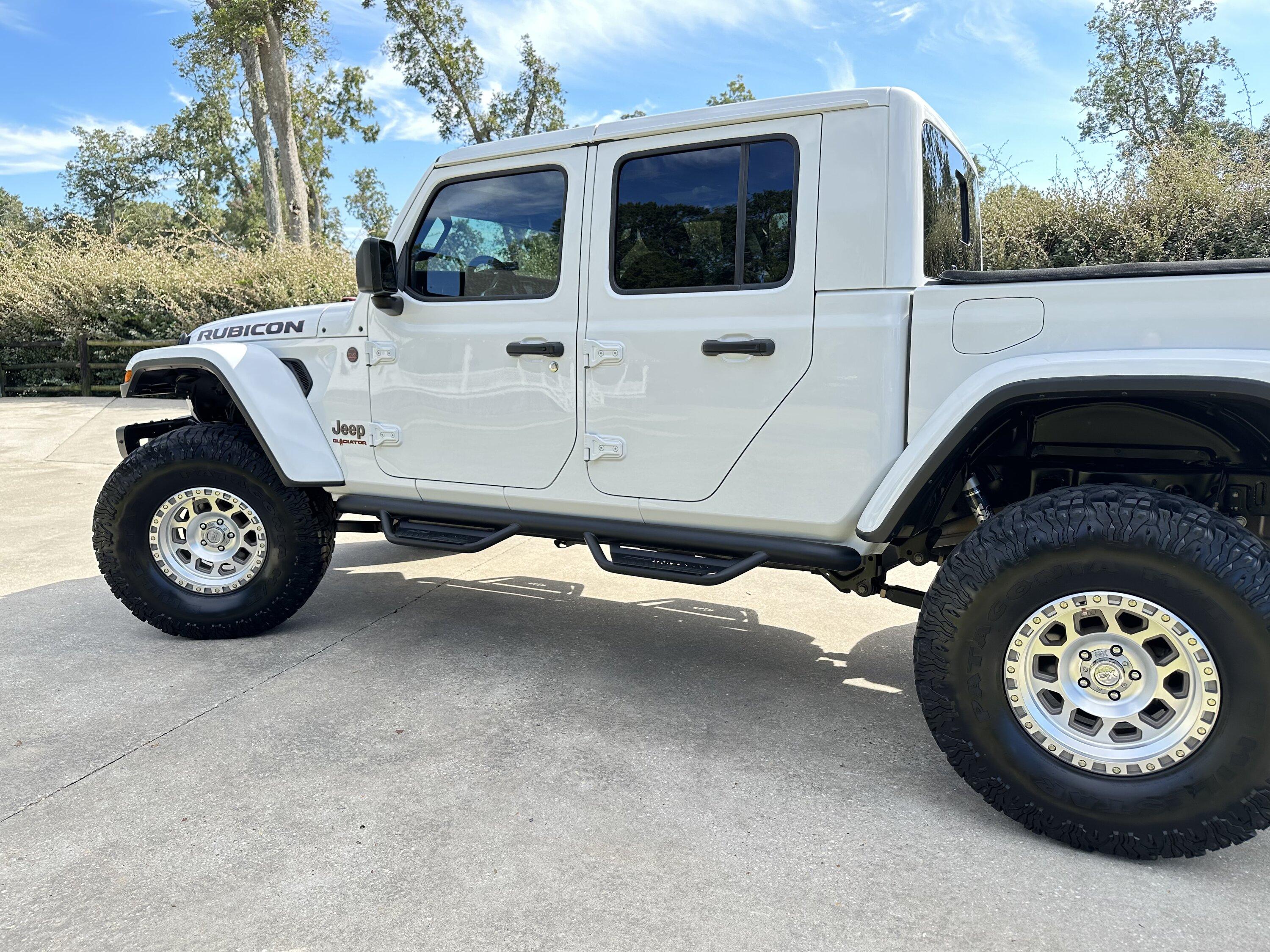 Jeep Gladiator 2020 JTR for sale AA897393-C318-4D78-8BC7-C60773F7D908