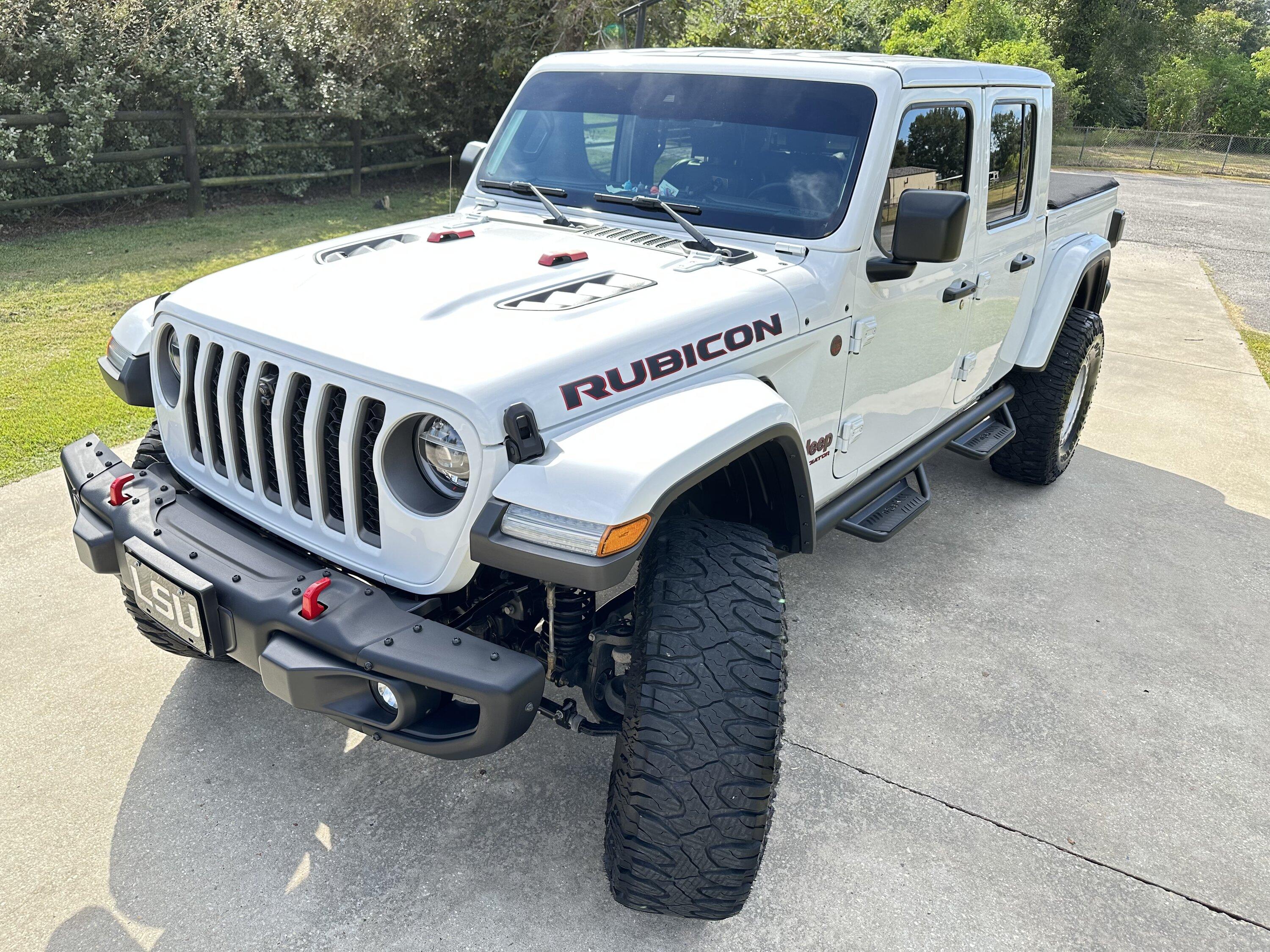 Jeep Gladiator 2020 JTR for sale 41C08DCD-FCD0-4BB4-9DB7-36F3BAE17F39