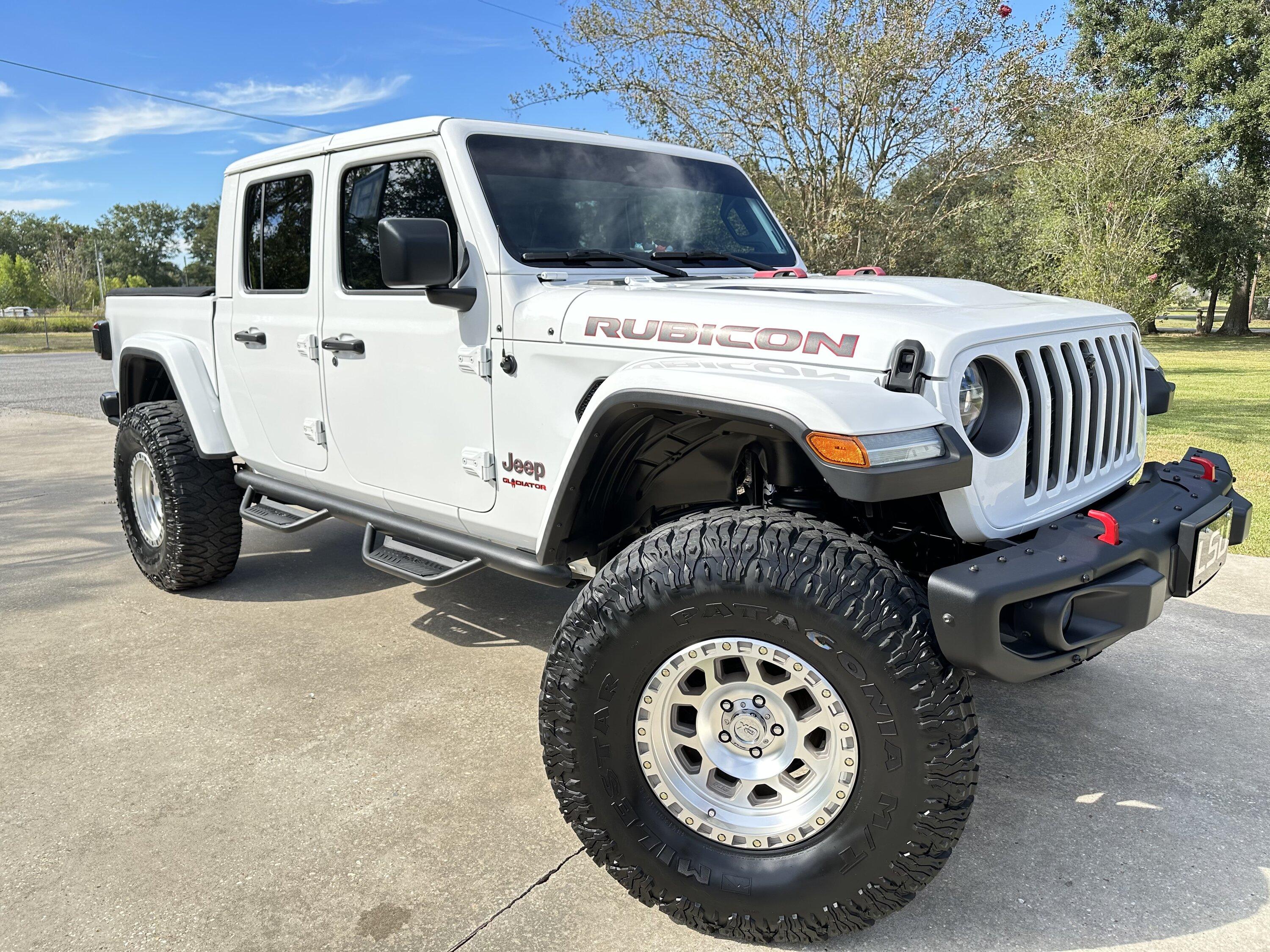 Jeep Gladiator 2020 JTR for sale E9D9F03D-2168-4DEE-B646-28F481D243D1