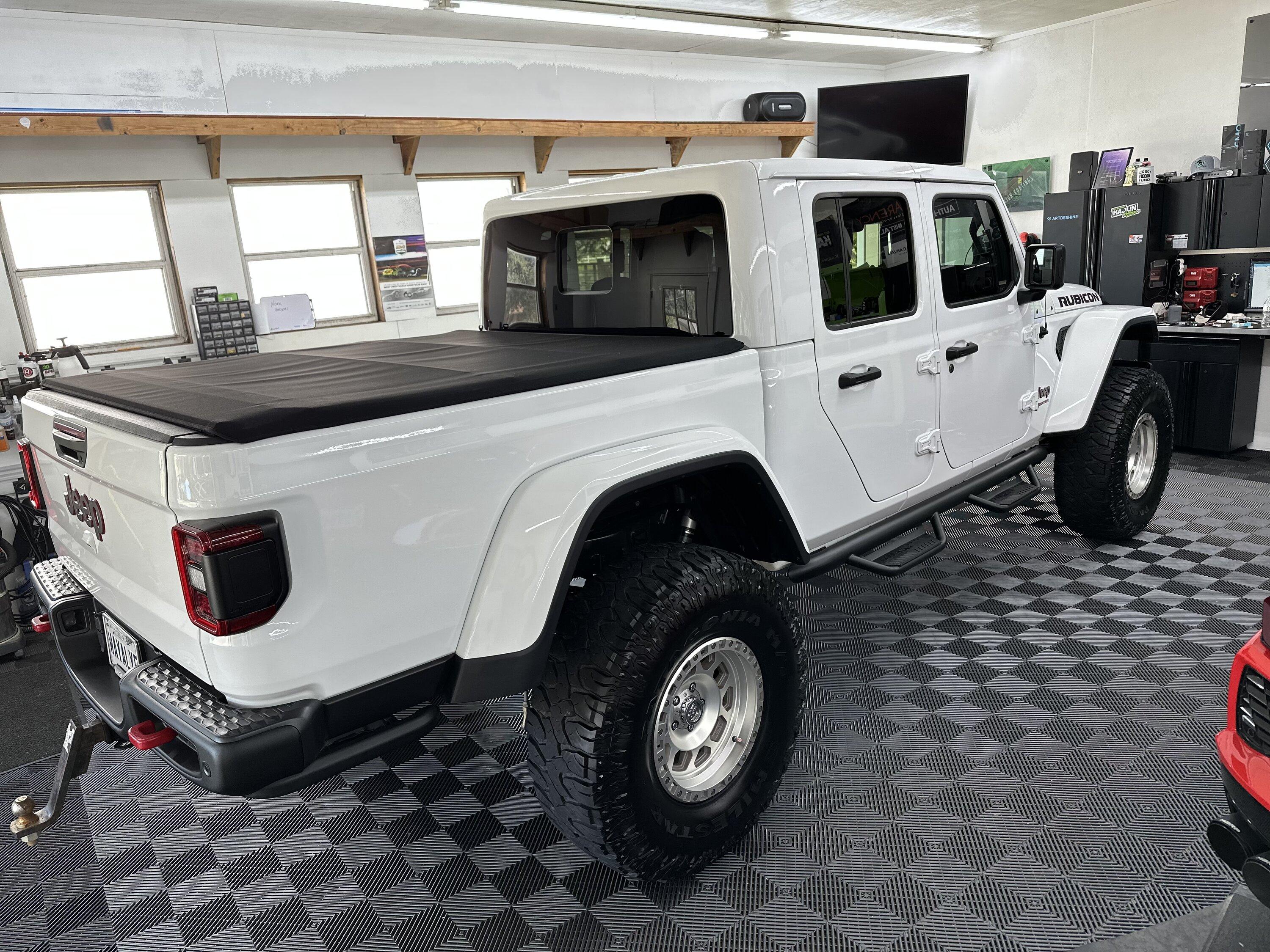 Jeep Gladiator 2020 JTR for sale 5518308F-93AF-45B3-ACEB-50B425E45553
