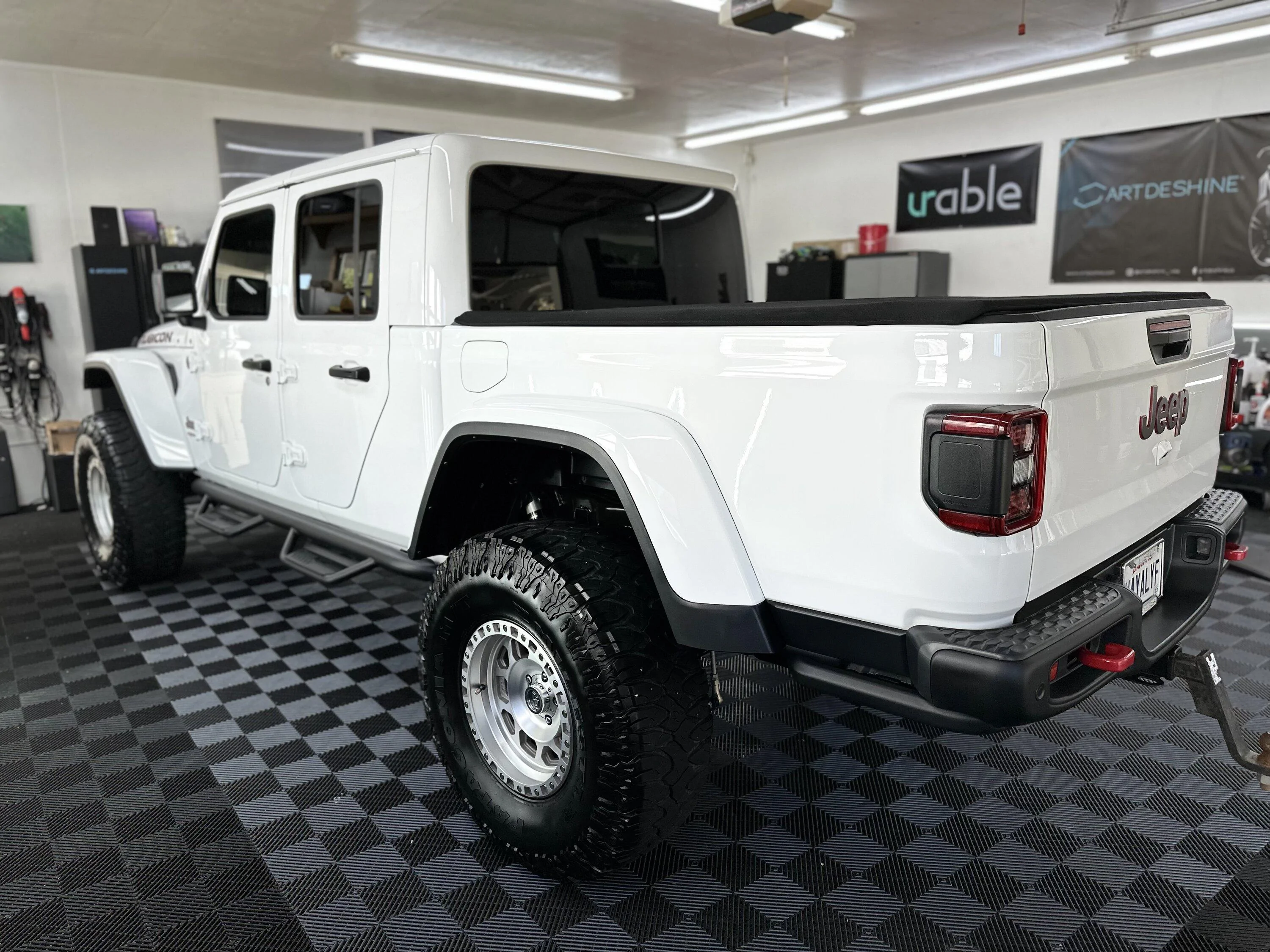 Jeep Gladiator 2020 JTR for sale 1B635E1E-9513-4CED-9B5A-64294E35A05B