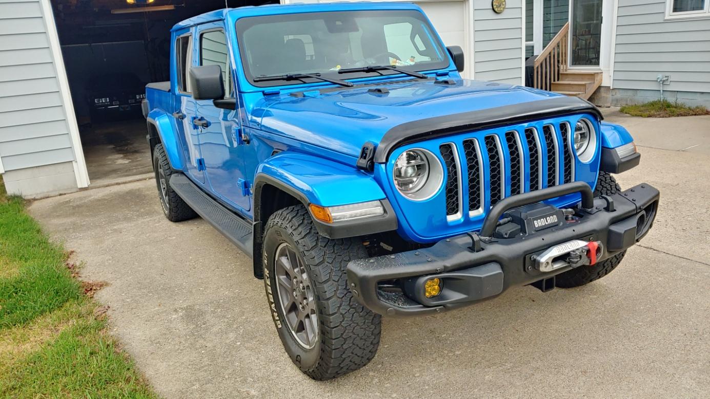 Jeep Gladiator Just installed Mopar steel bumper with LED fogs 20220829_104653_HDR