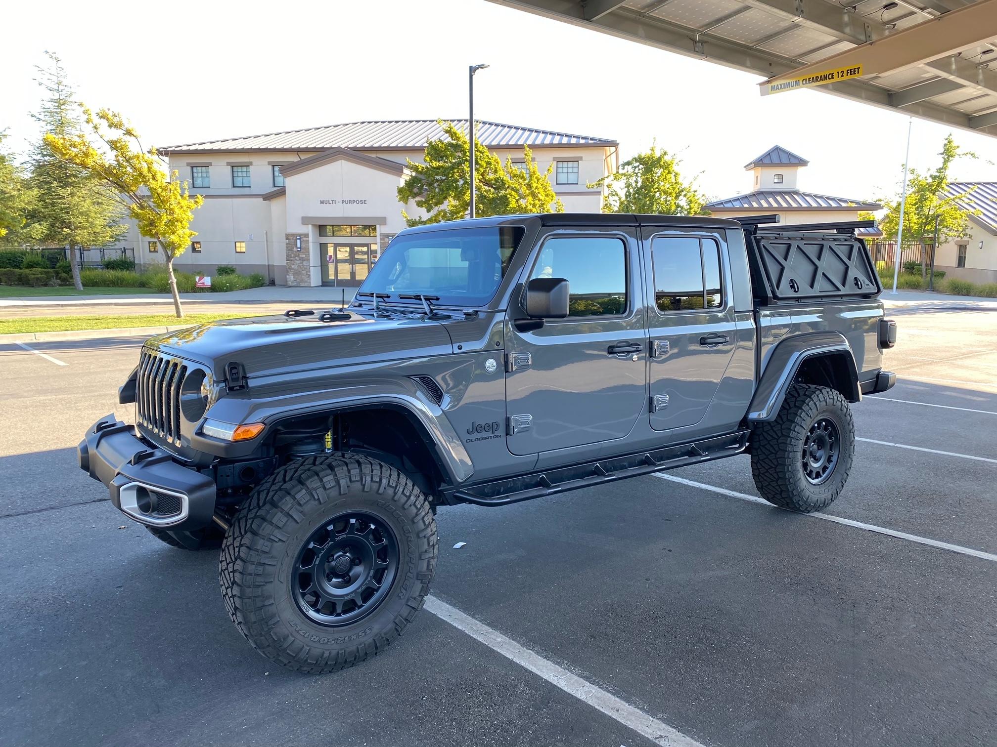 Jeep Gladiator 2021 Sport S Max Tow with AEV lift - $44k image7