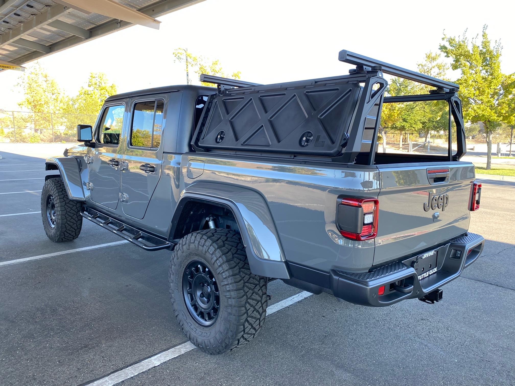 Jeep Gladiator 2021 Sport S Max Tow with AEV lift - $44k image2