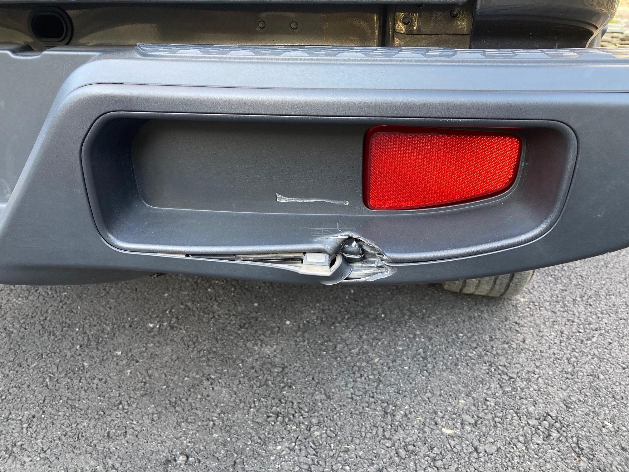Jeep Gladiator WTB: Stock Sport rear bumper 11F5BB17-F676-4EFD-84BE-8BA47E7F74F6