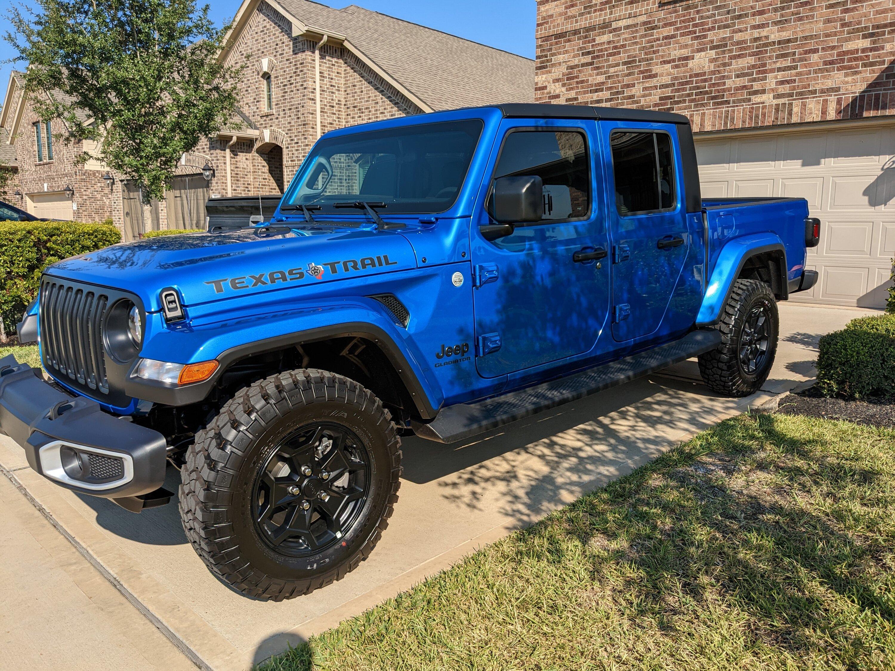Jeep Gladiator HYDRO BLUE PEARL Gladiator JT Club PXL_20221008_151247847