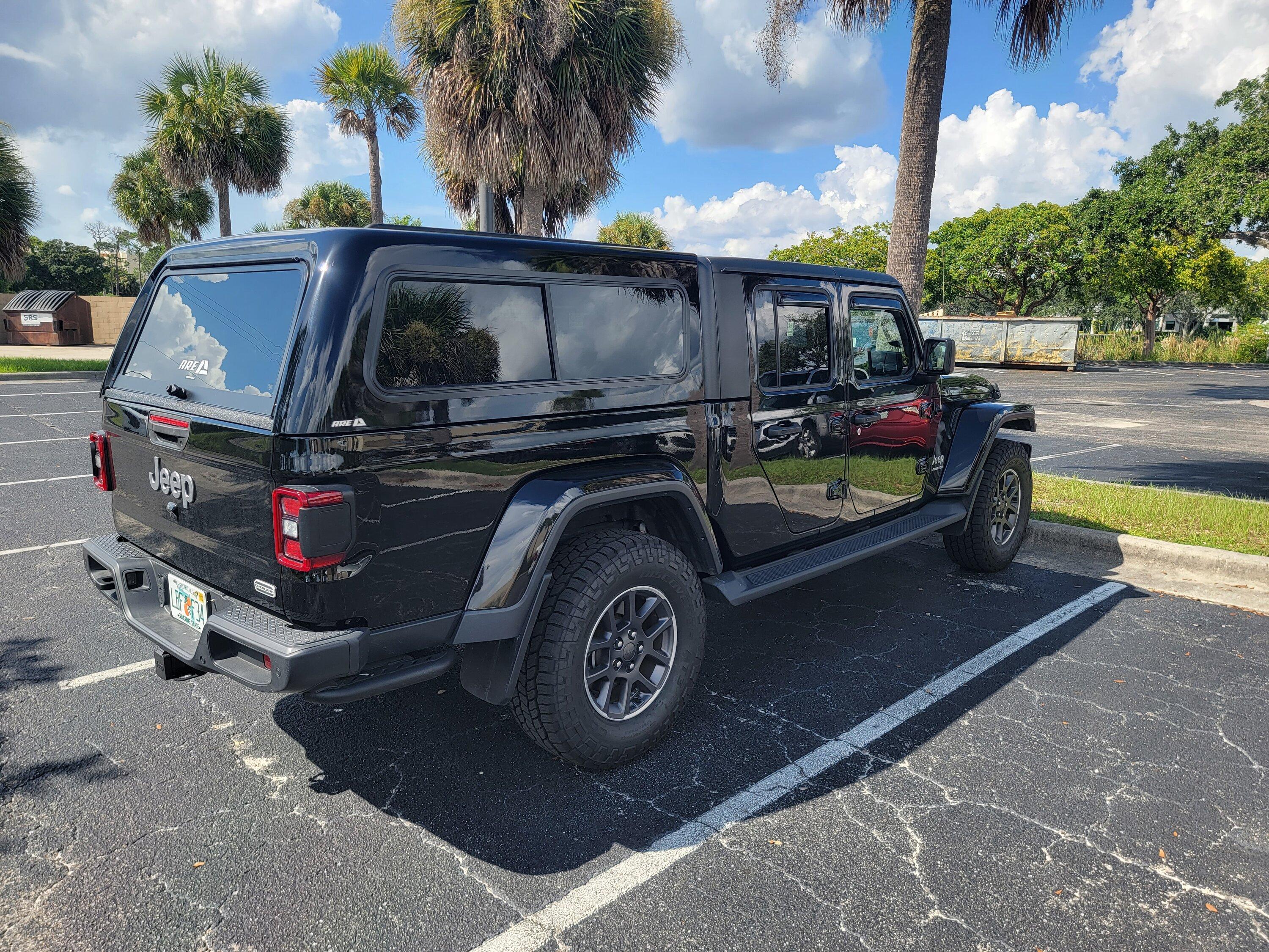 Jeep Gladiator BLACK Gladiator JT Club 20220831_162026