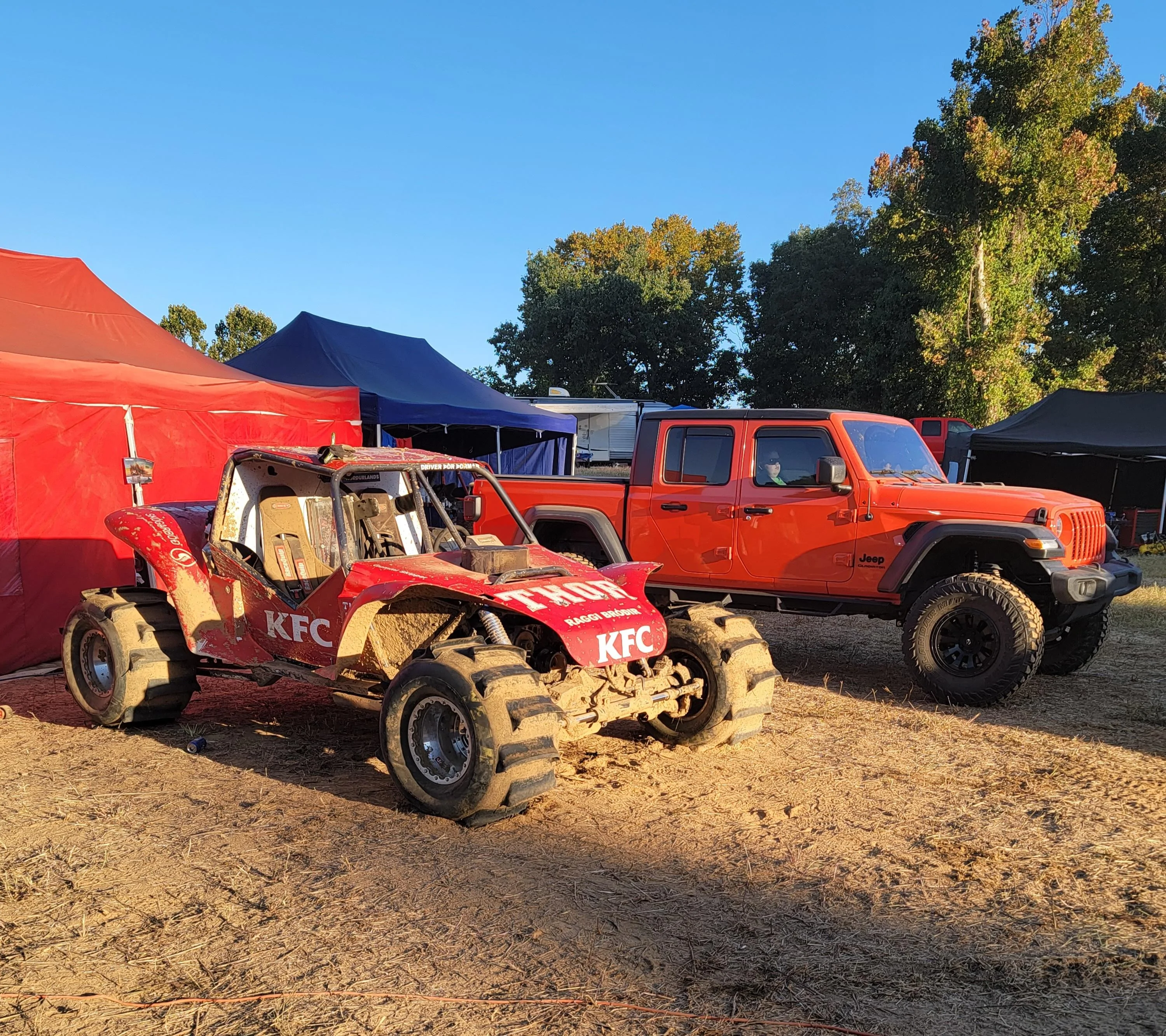 Jeep Gladiator Jeeps Parking Next To Jeeps 20221008_075654
