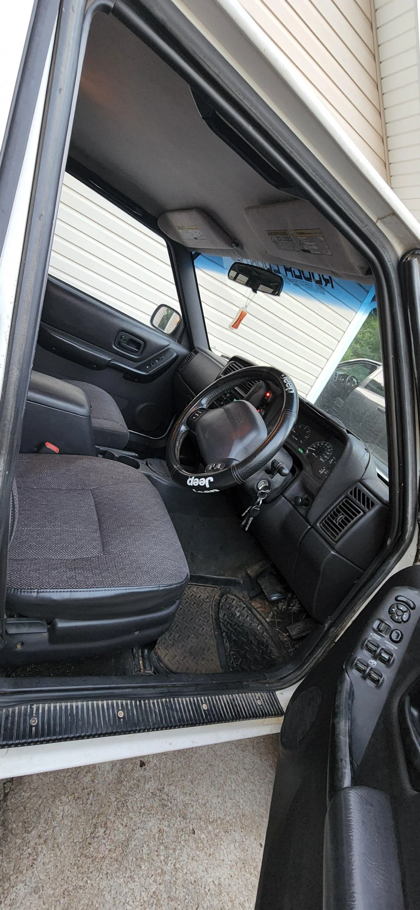Jeep Gladiator 2001 RHD Cherokee Classic 4x4 20220720_203358