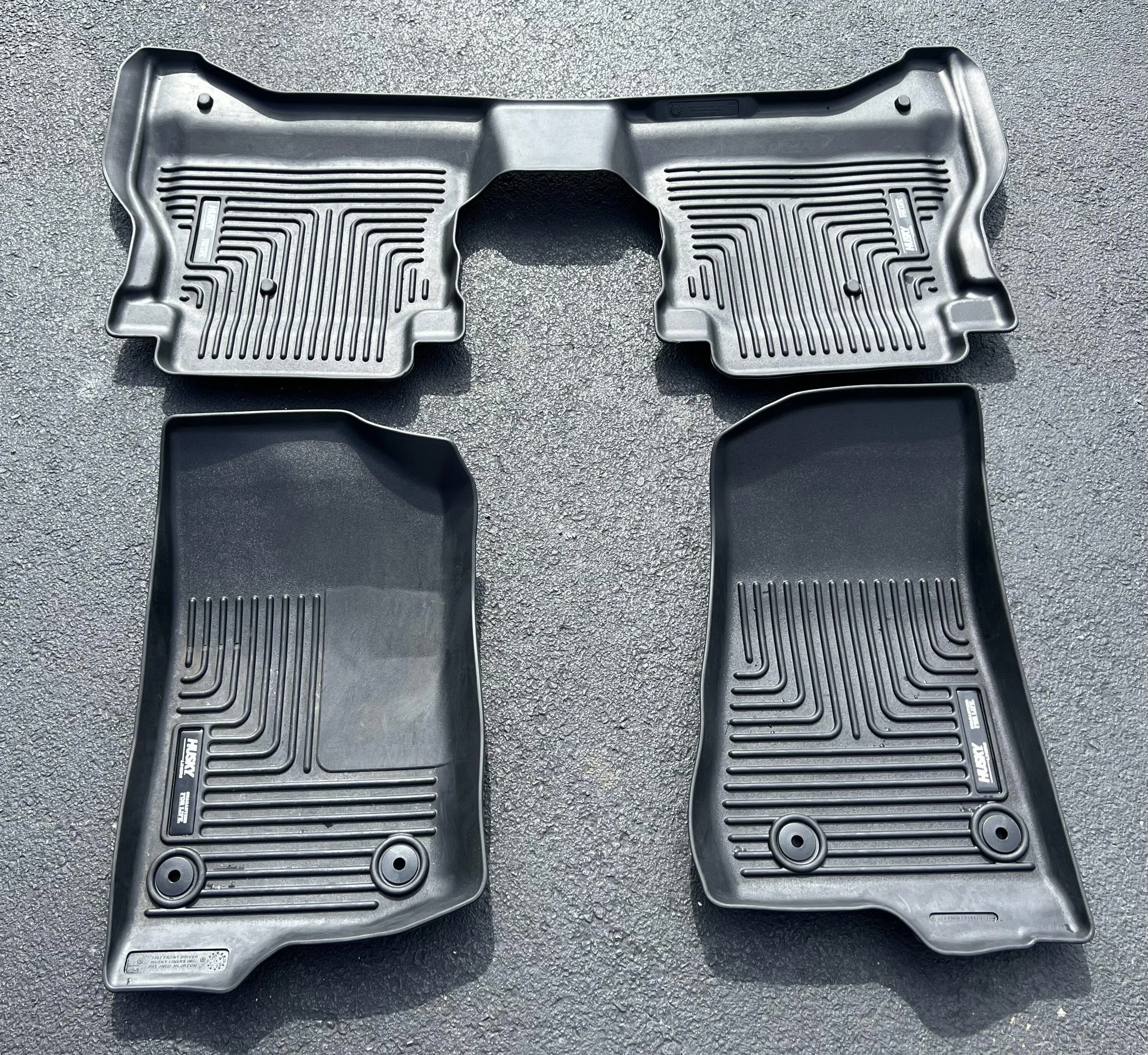 Jeep Gladiator Husky Weatherbeater front and rear floor liners 2120147F-187C-463A-A550-515F02A53BE9