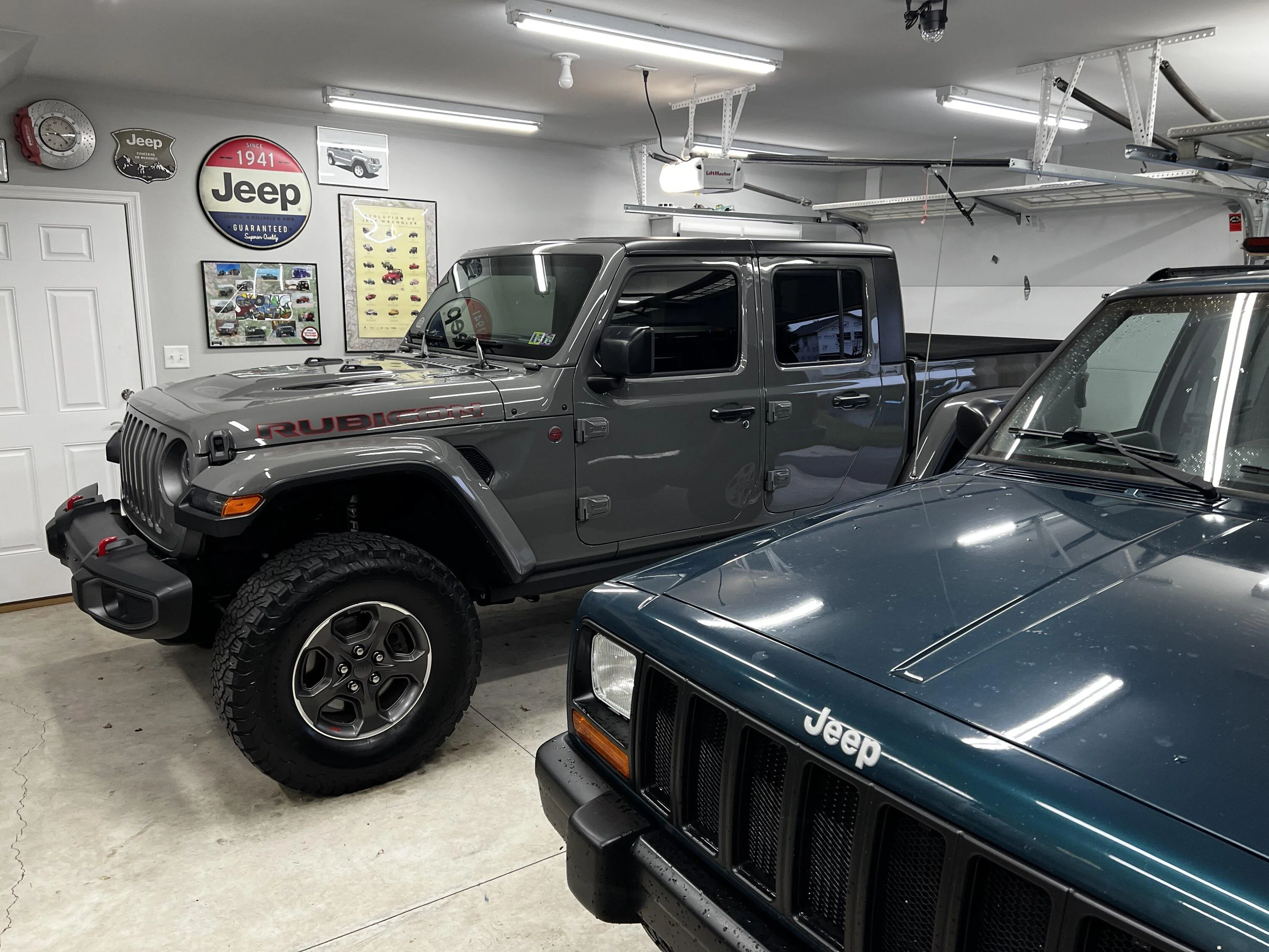 Jeep Gladiator Rubicon AEV 2” Spacer Lift on 35s E61EA406-3A00-41F7-82B3-17EF1AAE7F29