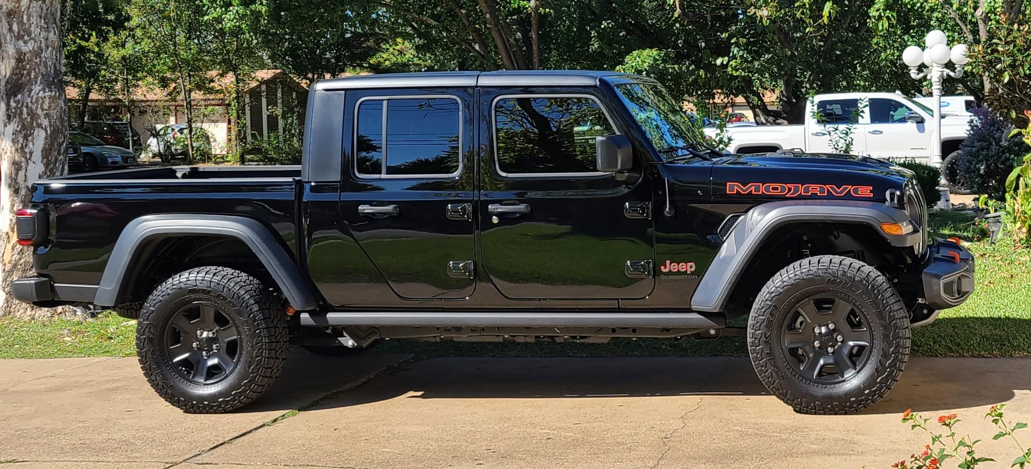 Jeep Gladiator OEM Rock Rails - $100 20211016_111214