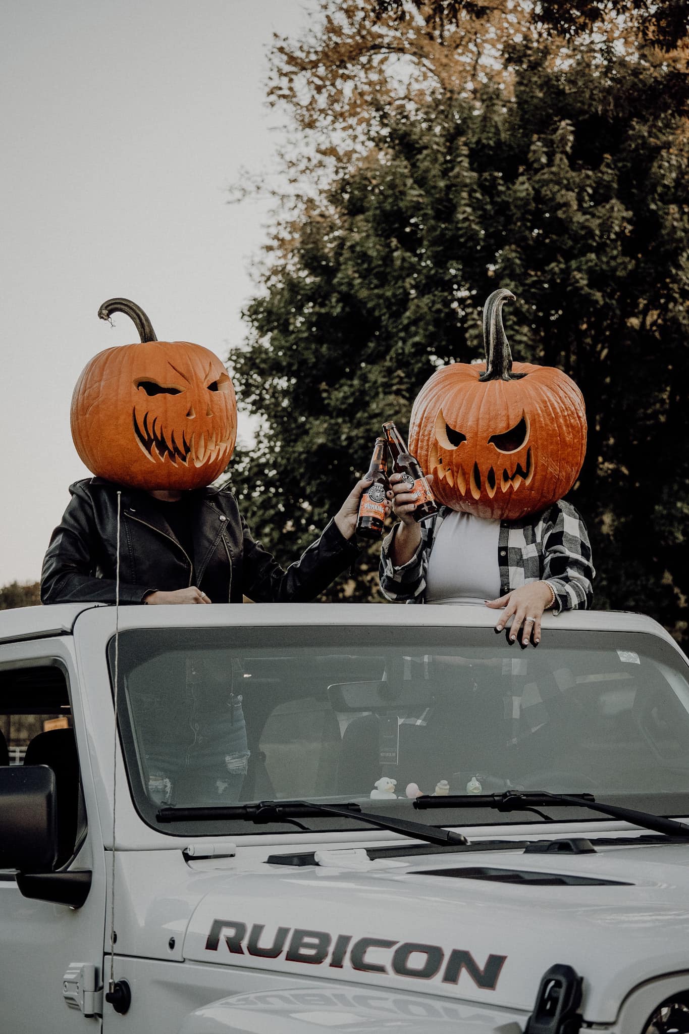 Jeep Gladiator Halloween creativity scene - post yours! ??? Pumpkin Heads jee