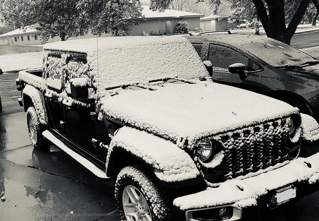 Jeep Gladiator Let It Snow 2C2B70E5-2A03-43B6-809A-3C5318245B15