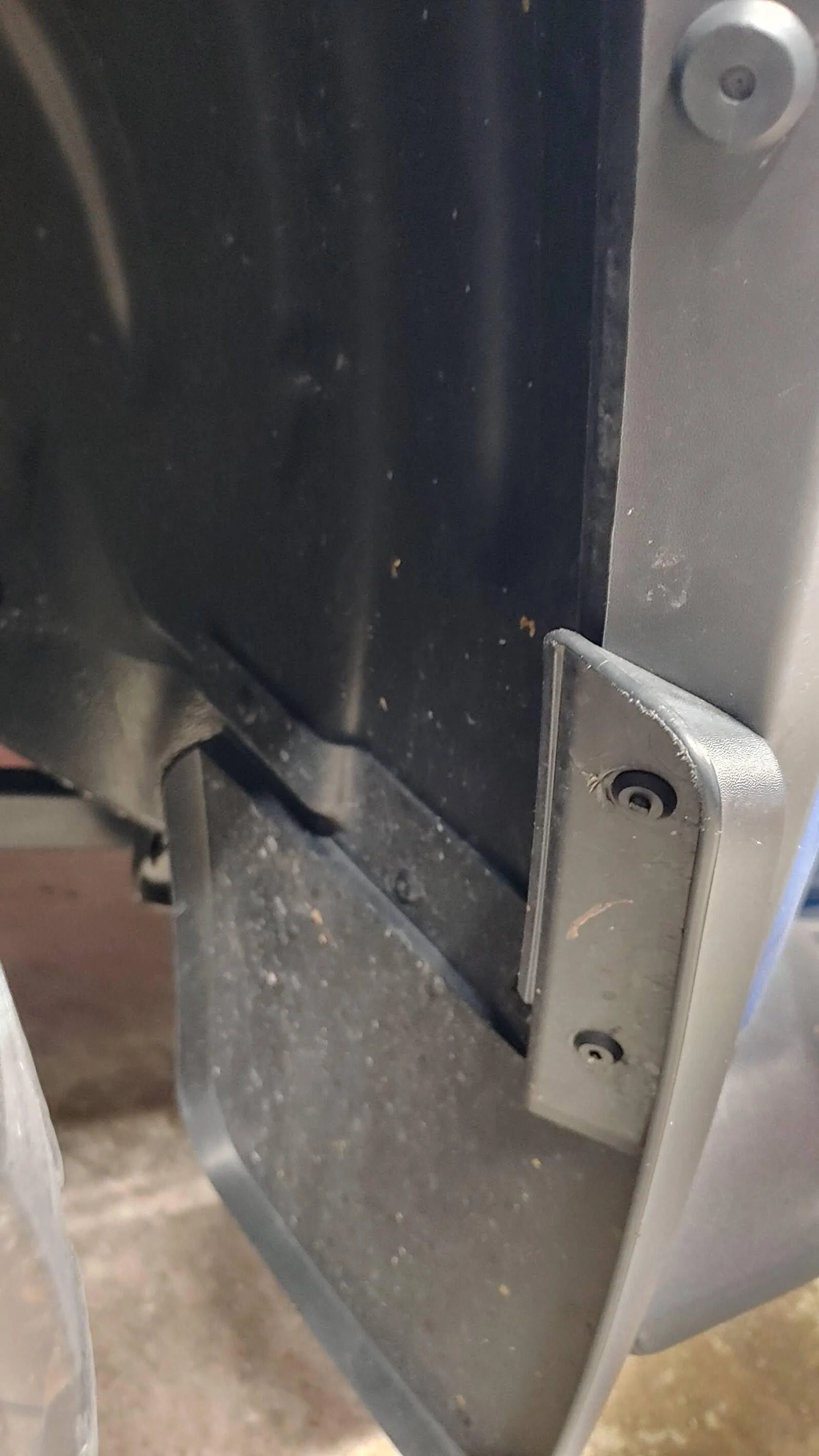 Jeep Gladiator Looking for OEM Plastic Rivets 20221015_091735_HDR