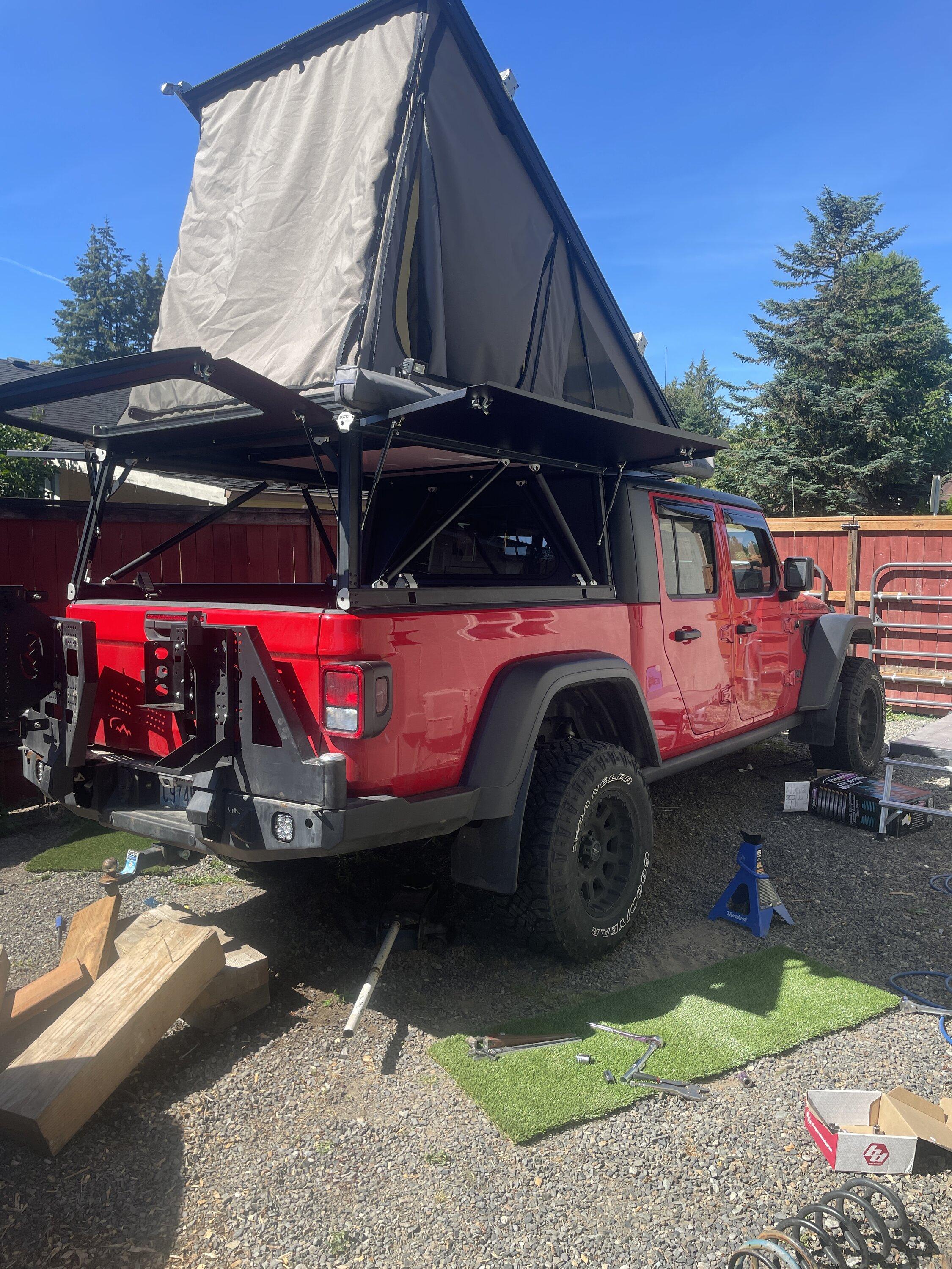 Jeep Gladiator Unsupervised JTR E01D536B-BFA8-4CE1-8657-DD602664FA24
