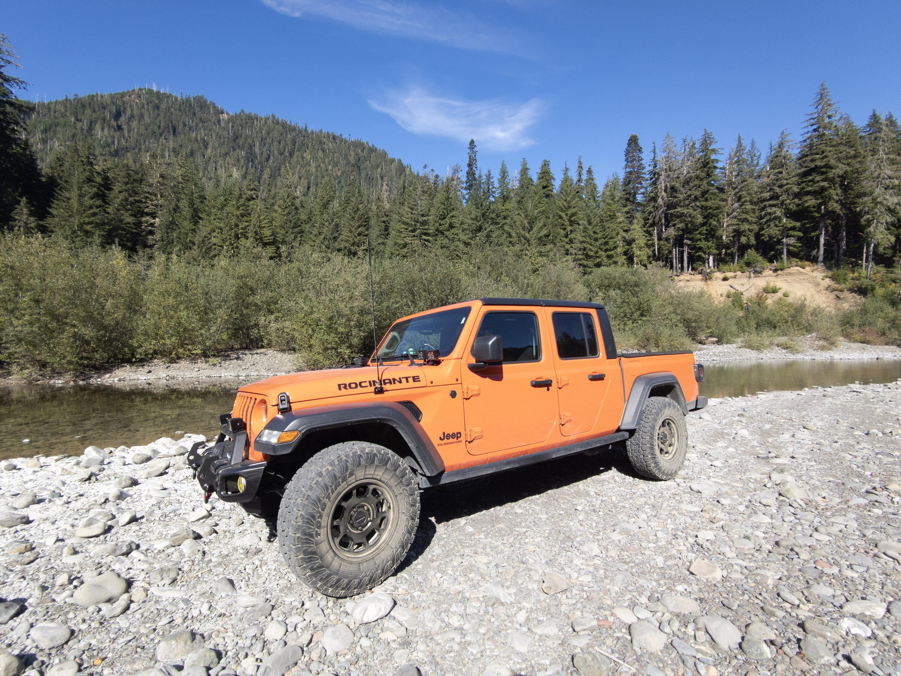 Jeep Gladiator 35x11.5x17 tires on stock Rubicon? PXL_20220925_184931909
