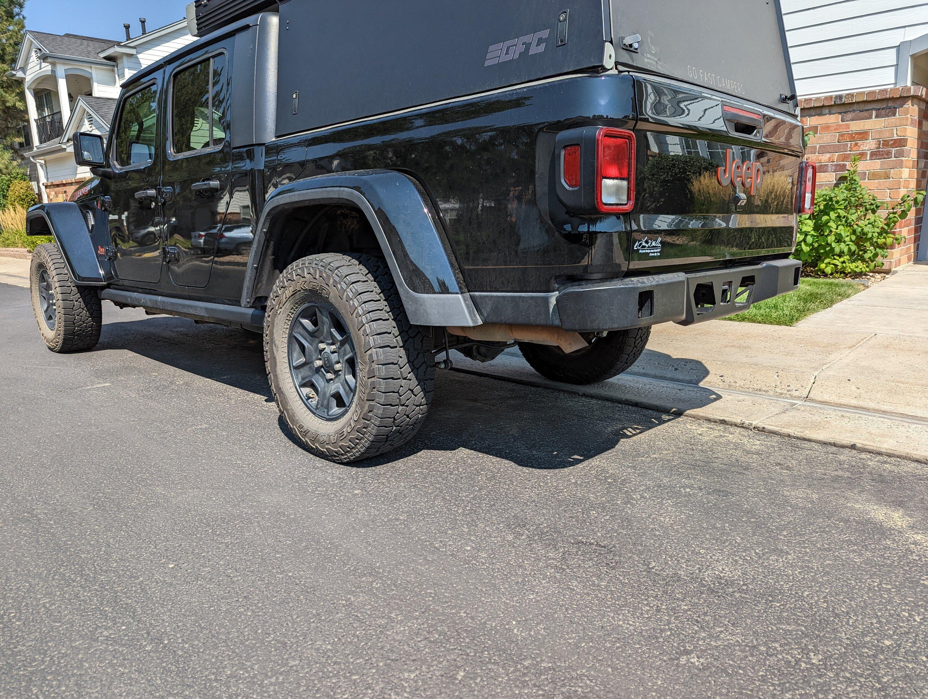 Jeep Gladiator DV8 ultra-slim high clearance rear bumper PXL_20220906_202554026