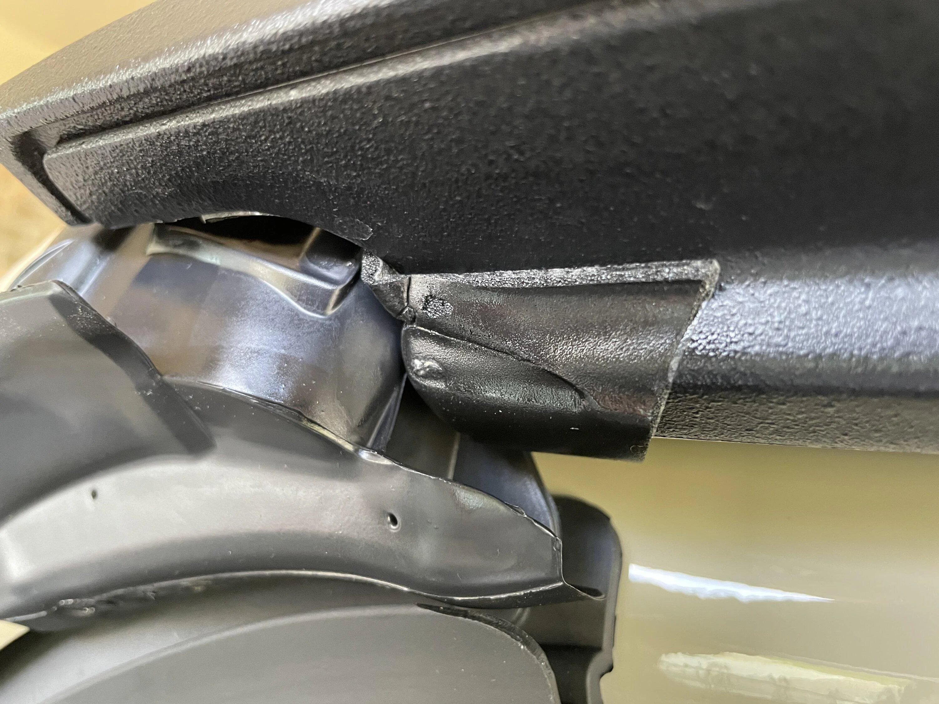 Jeep Gladiator JT Hardtop Roof Rattle Seal Area Panel Lifted