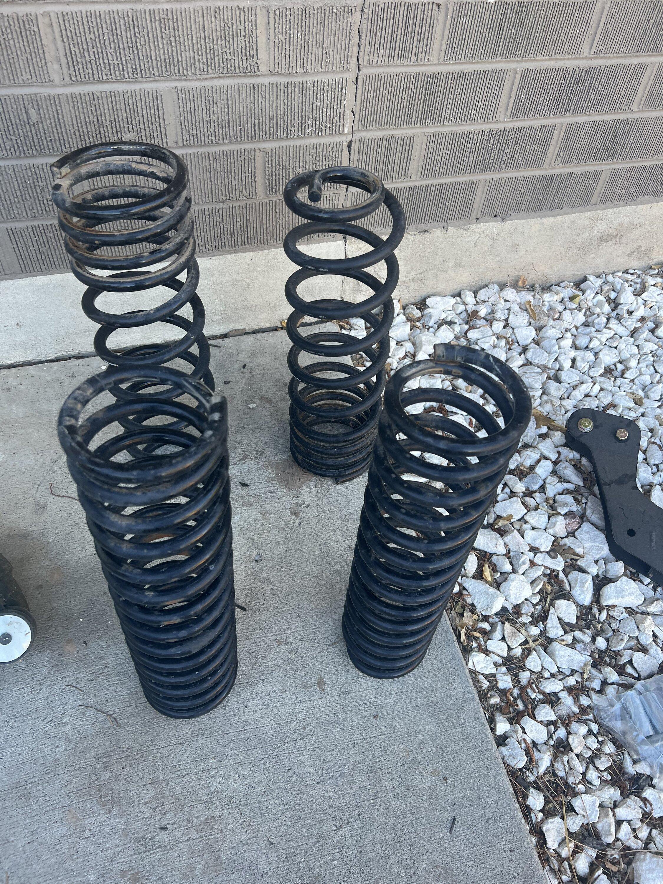 Jeep Gladiator 2.5” Evo Lift plush ride coil springs only 9BF92577-A494-4B76-8DA4-FF62CB2BB267