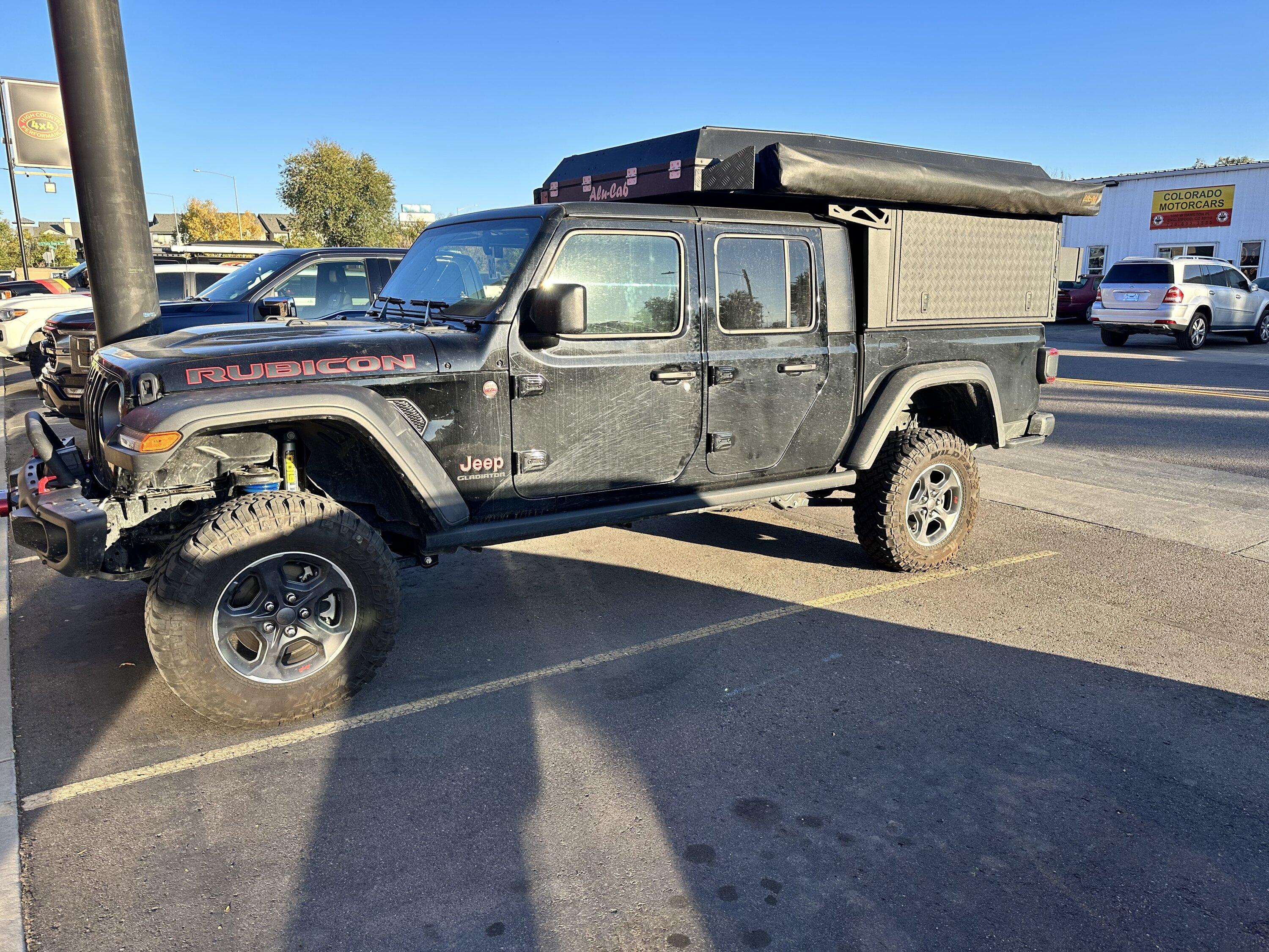 Jeep Gladiator Alu-Cab Canopy Camper Roll Call IMG_0161