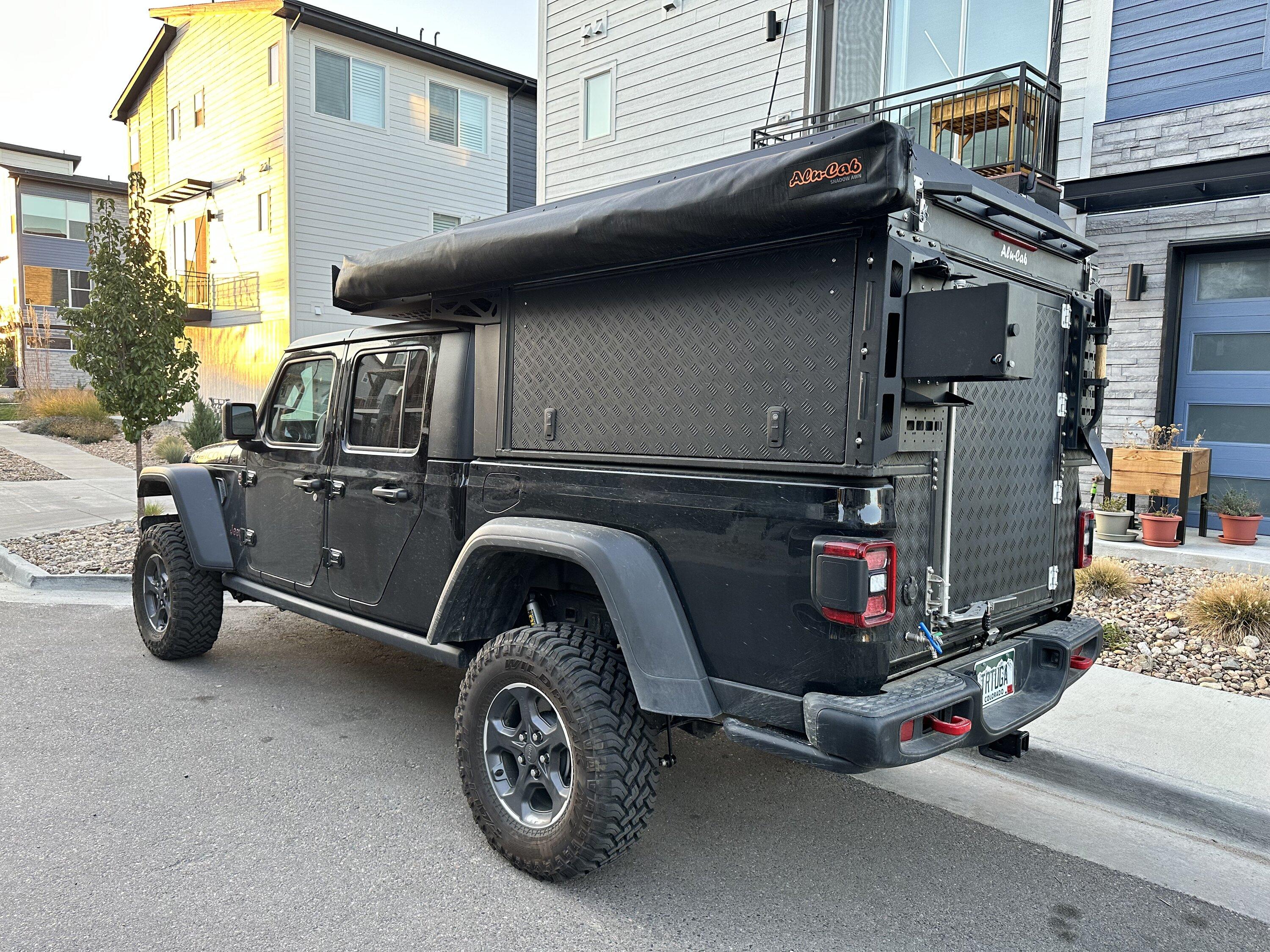 Jeep Gladiator Alu-Cab Canopy Camper Roll Call IMG_0163