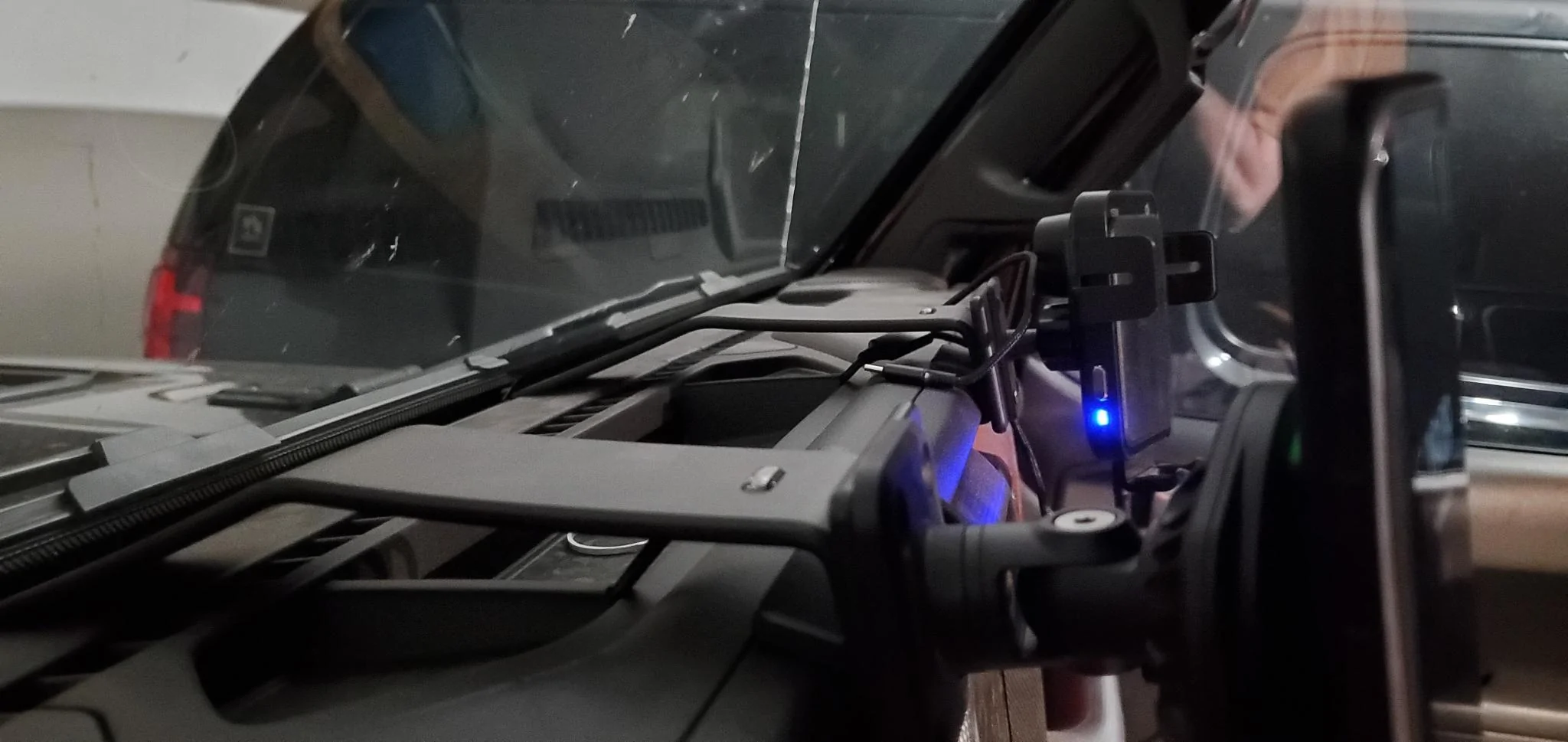 Jeep Gladiator Opinions on the Quad Lock line of phone holders signal-2022-10-14-19-10-38-959