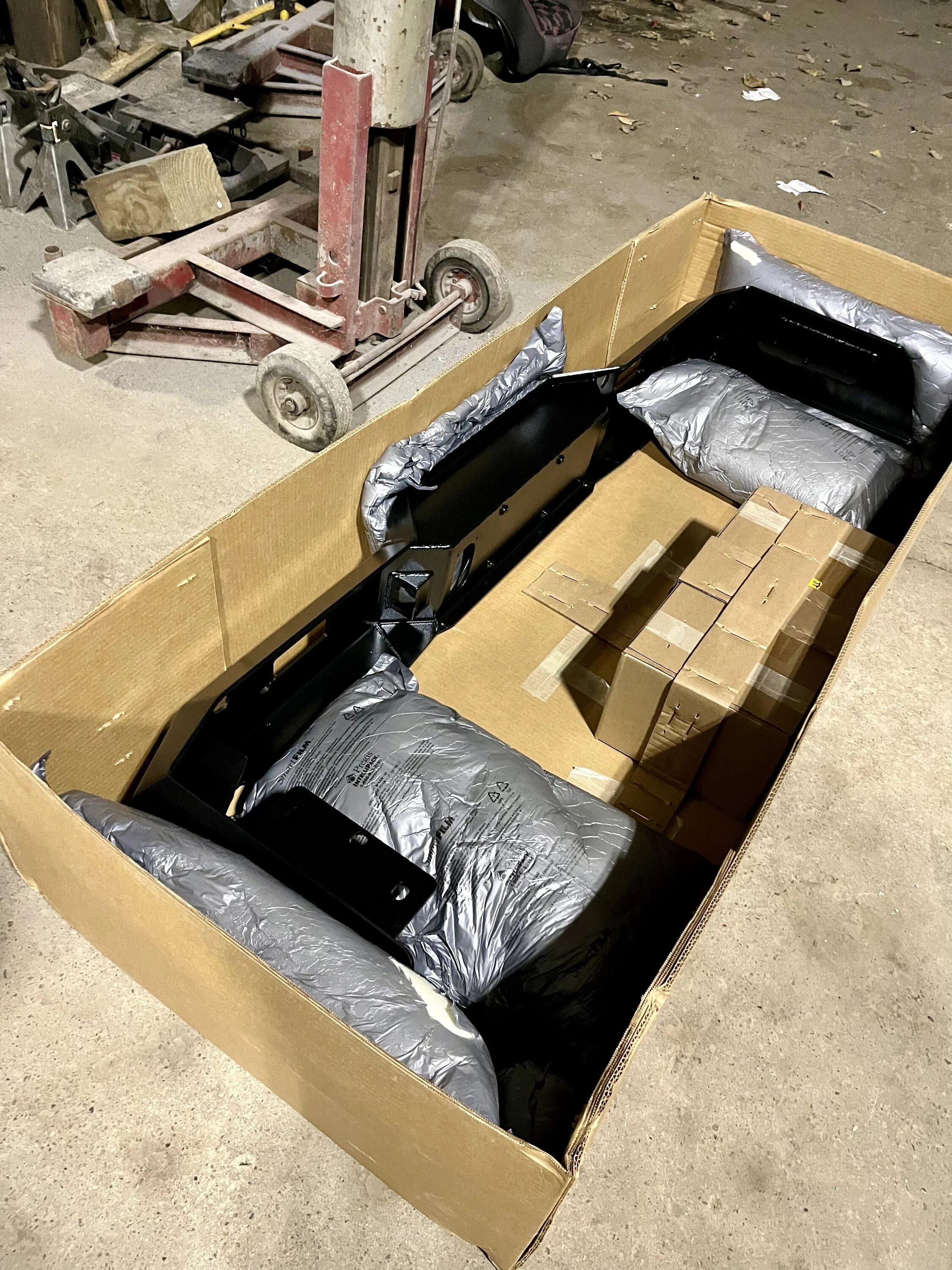 Jeep Gladiator Rock Hard Bumpers arrived!  Let’s get them on! CE652BD6-758A-4BCF-8E7D-BFB5BBA61C93