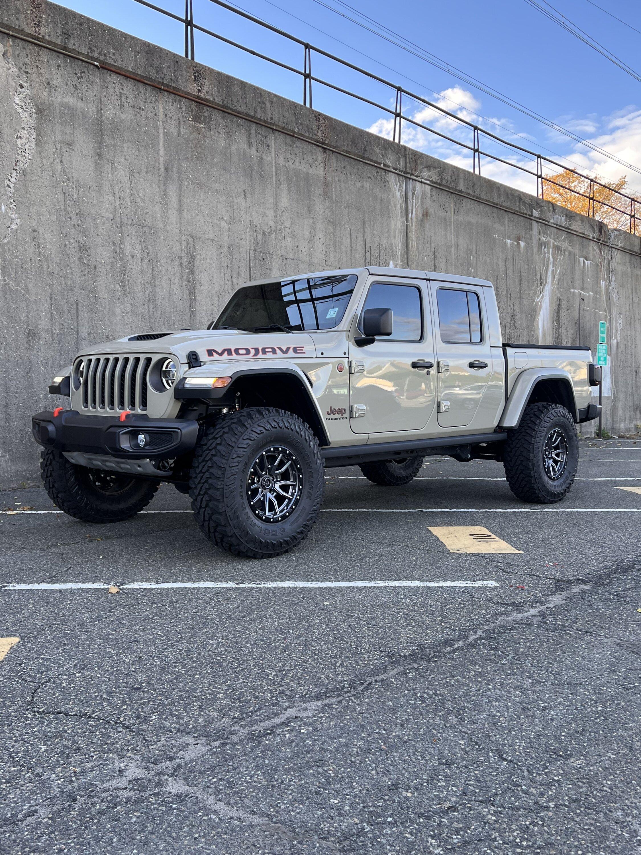 Jeep Gladiator MOJAVE Edition Gladiator JT Club 1B2BE46C-DF58-4FA7-822F-7B7AA839547E