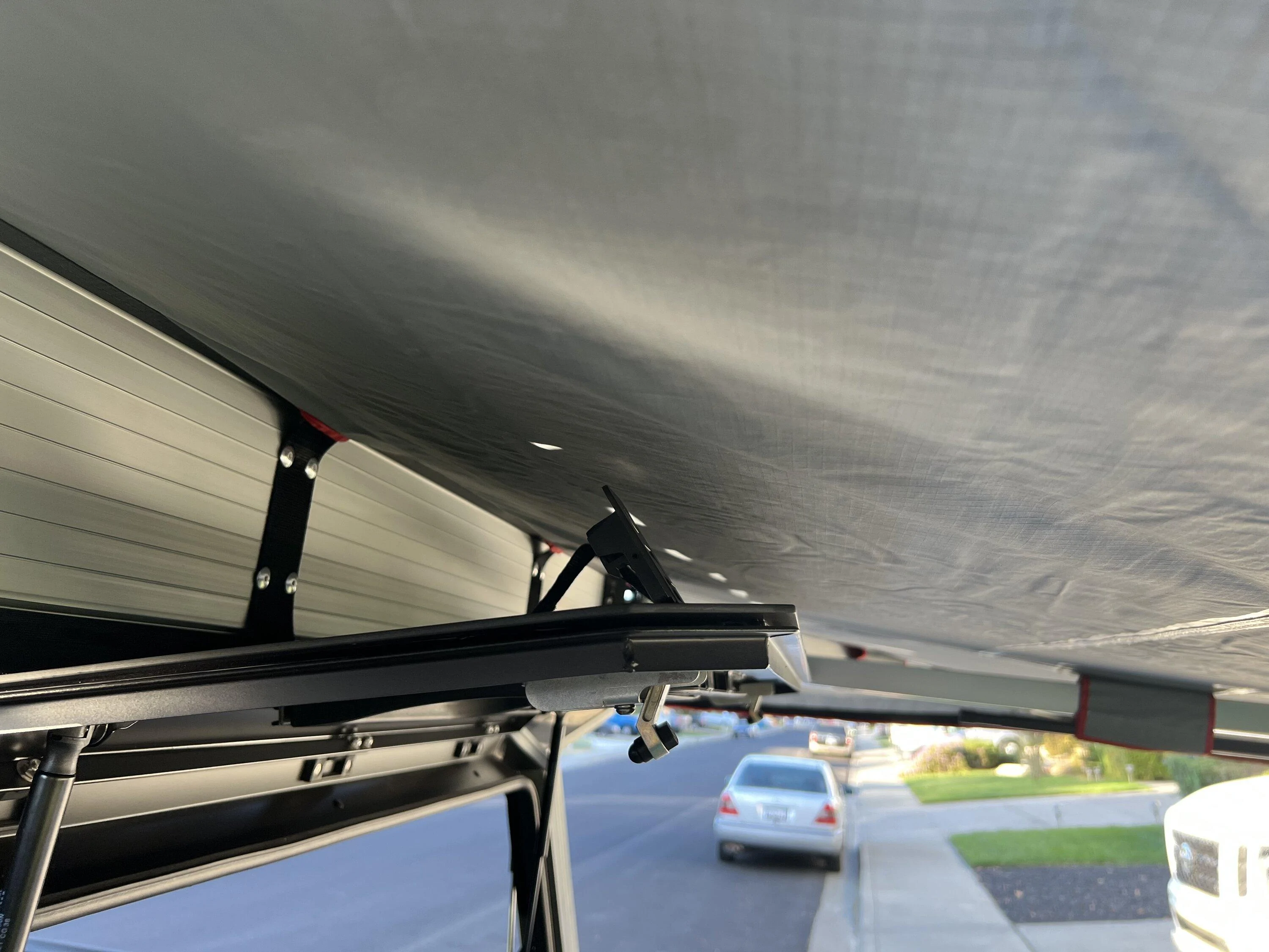 Jeep Gladiator RSI SmartCap with Frontrunner and Overlandpros 270 6K awning 0664CB52-BA90-410D-A109-21D951C6862E
