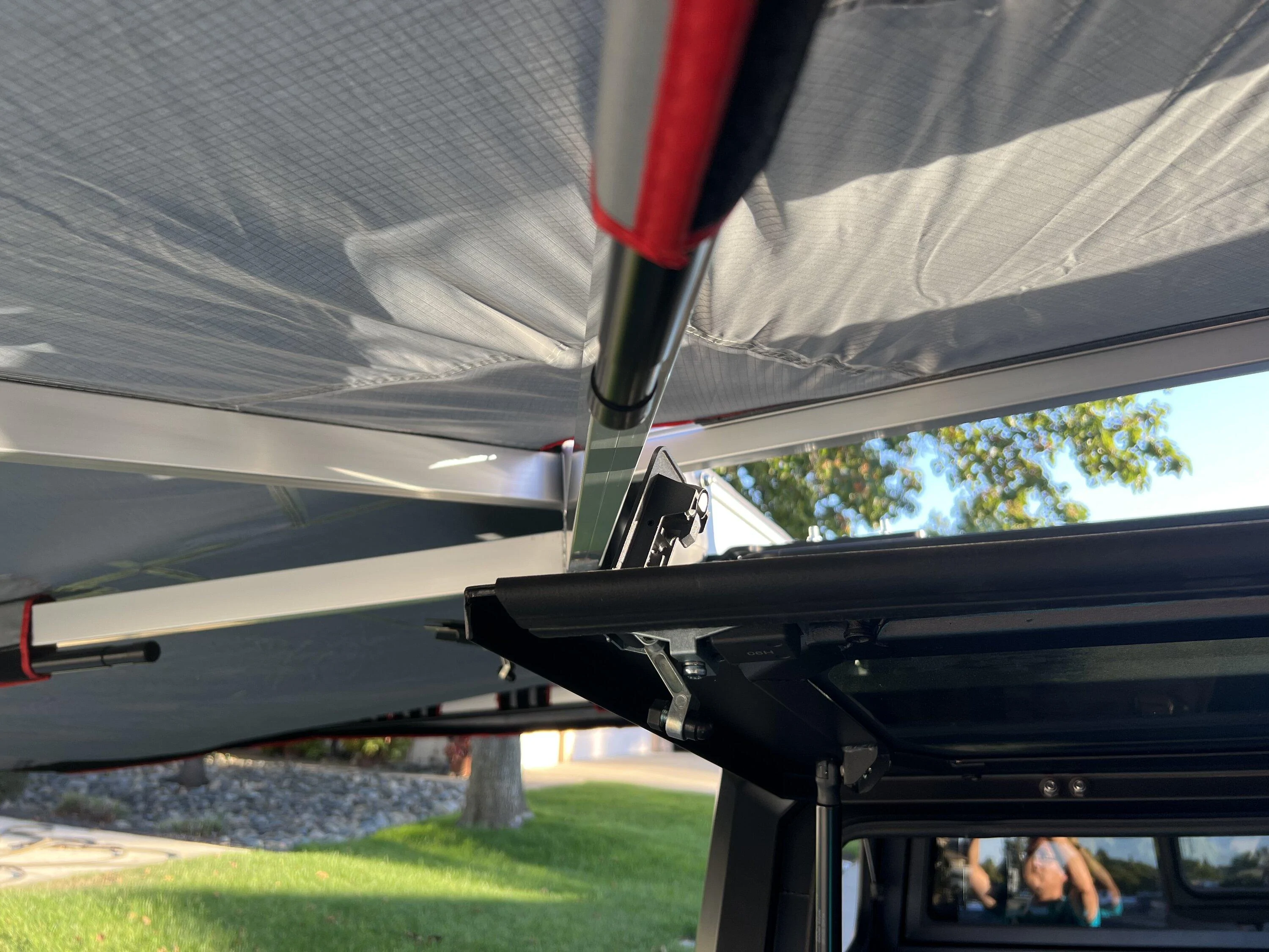 Jeep Gladiator RSI SmartCap with Frontrunner and Overlandpros 270 6K awning 0E8439CD-F2AB-4063-BF29-ECB3F84FE33B