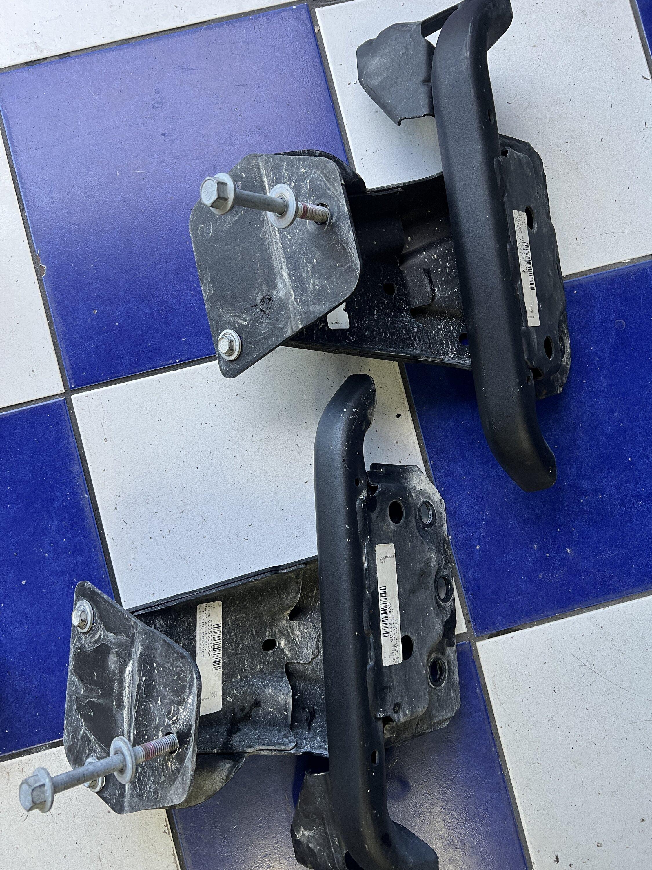 Jeep Gladiator Jeep Gladiator Rubicon JT Rocksliders Bed Protectors Oem Mopar With Hardware Rock Rails 8DDA1DFB-4637-4538-AF7A-753A9F0863BA