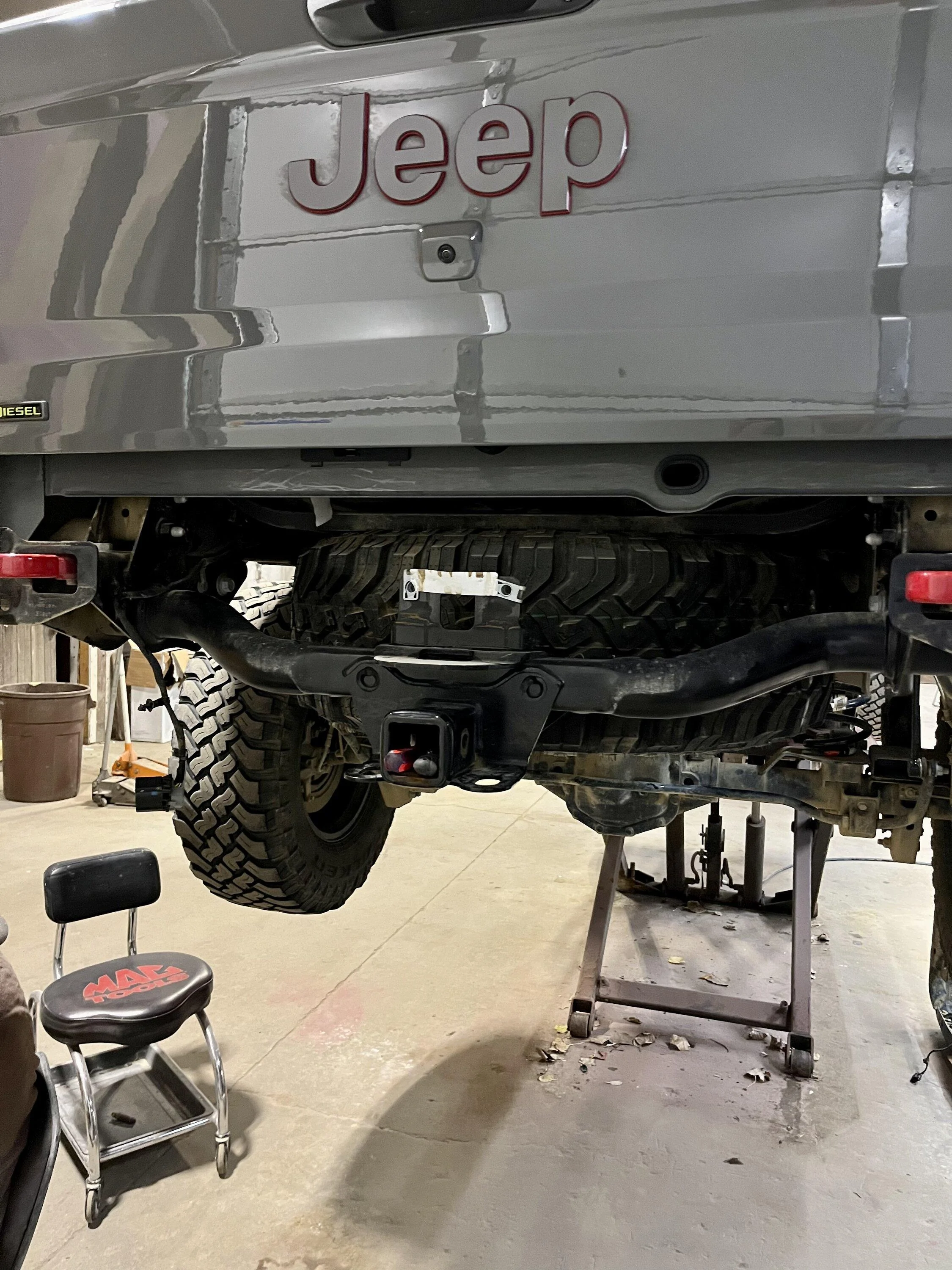 Jeep Gladiator Rock Hard Bumpers arrived!  Let’s get them on! FB6BE596-7C64-4EA5-BD2E-69BB249F75D6