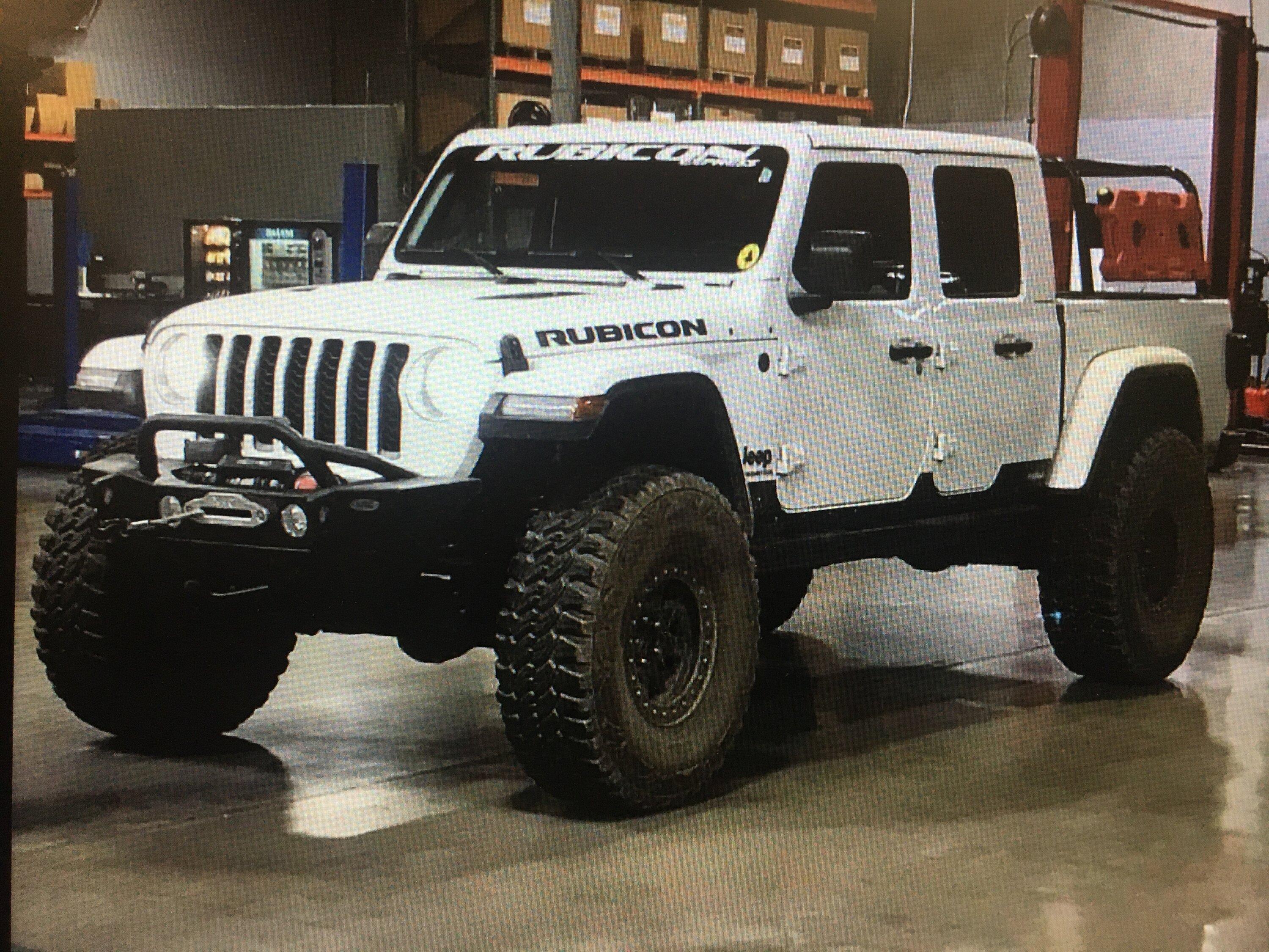 Jeep Gladiator What bed rack? FFBD46FD-7EAA-4403-8038-D096107907FE