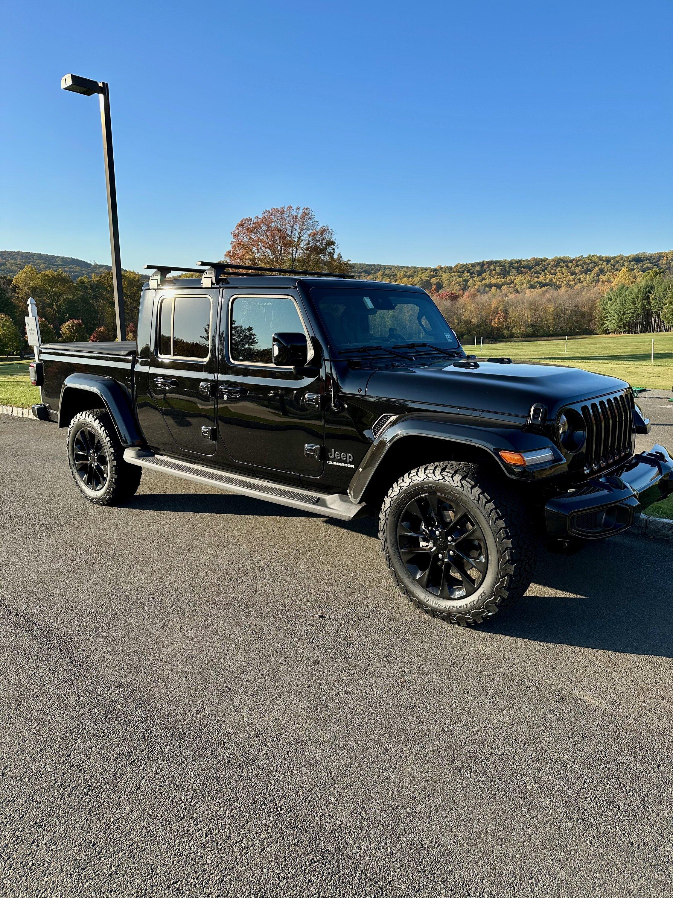 Jeep Gladiator High Altitude's with bigger rubber on stock wheels IMG_0716
