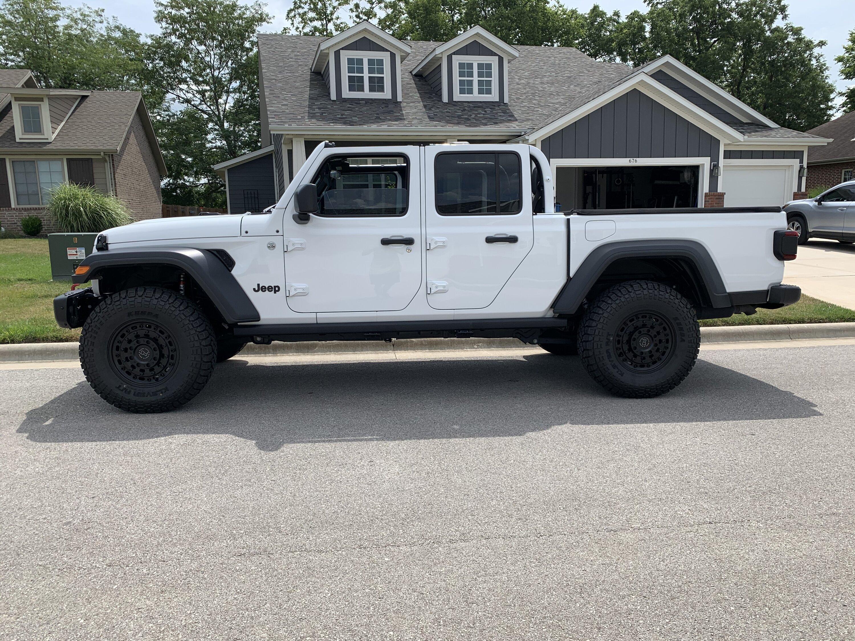 Jeep Gladiator I need help with this please 7D1D875A-BDFC-46FA-BC39-CABCD7866438